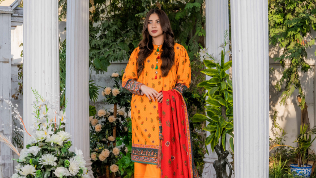 3 Piece Unstitched Khaddar Dress