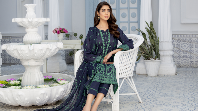 3 Piece Embroidered Lawn Dress