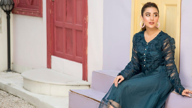 Maxi Dresses: The Ultimate Solution to Beat the Heat in Pakistan