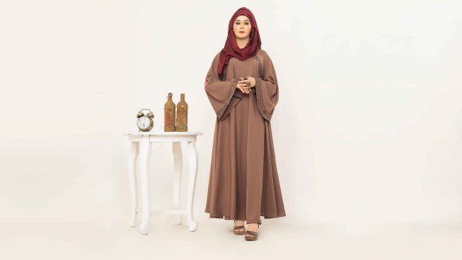 Empowering Women: The Role of the Abaya in Pakistani Society