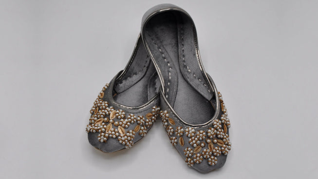 Pearls Embroidered Grey Khussa