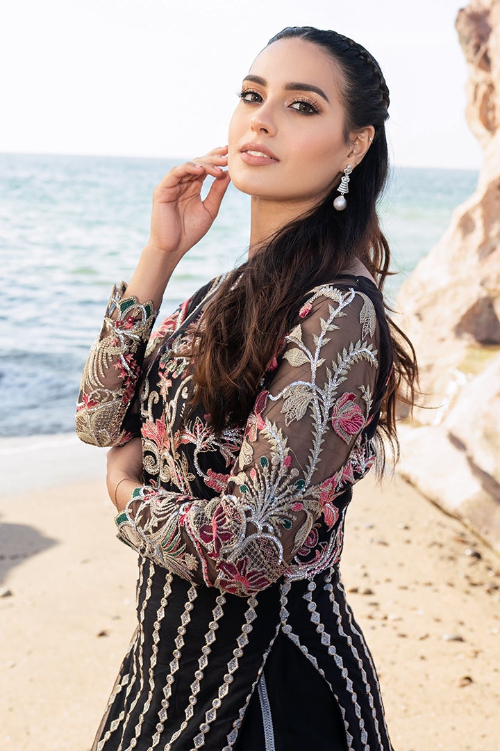 Iqra Aziz Dress Design Collections Online  La Mosak