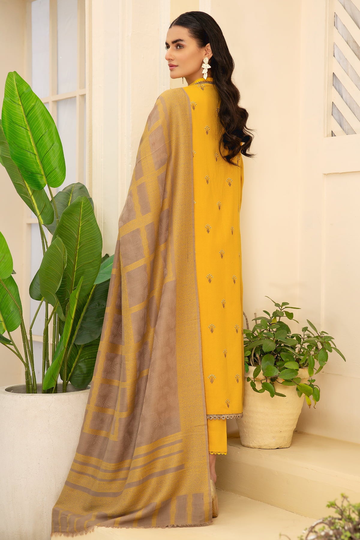 Shafaq SQ-35 : Unstitched Luxury Embroidered Dhanak 3PC