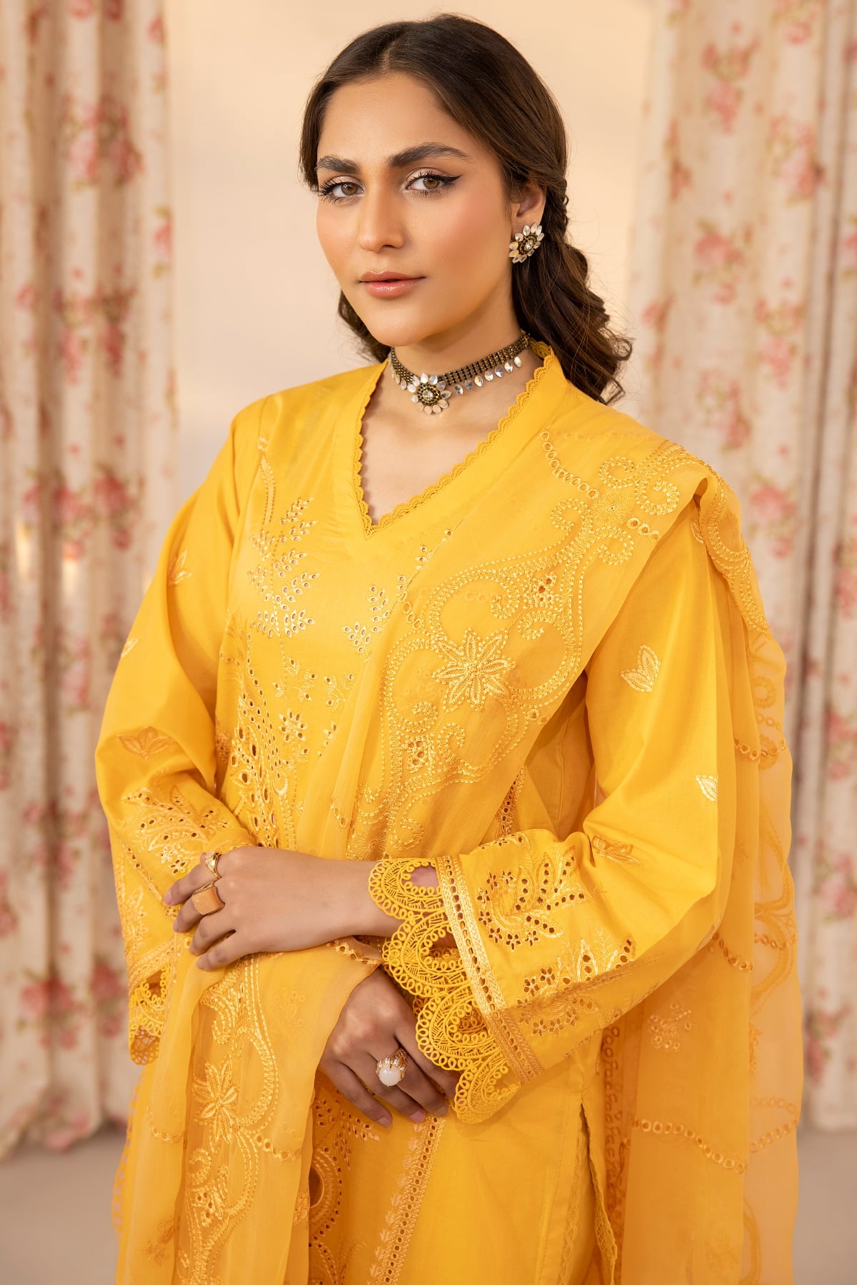 Ibtida I-13 : Unstitched Chicken Kari Lawn 3PC