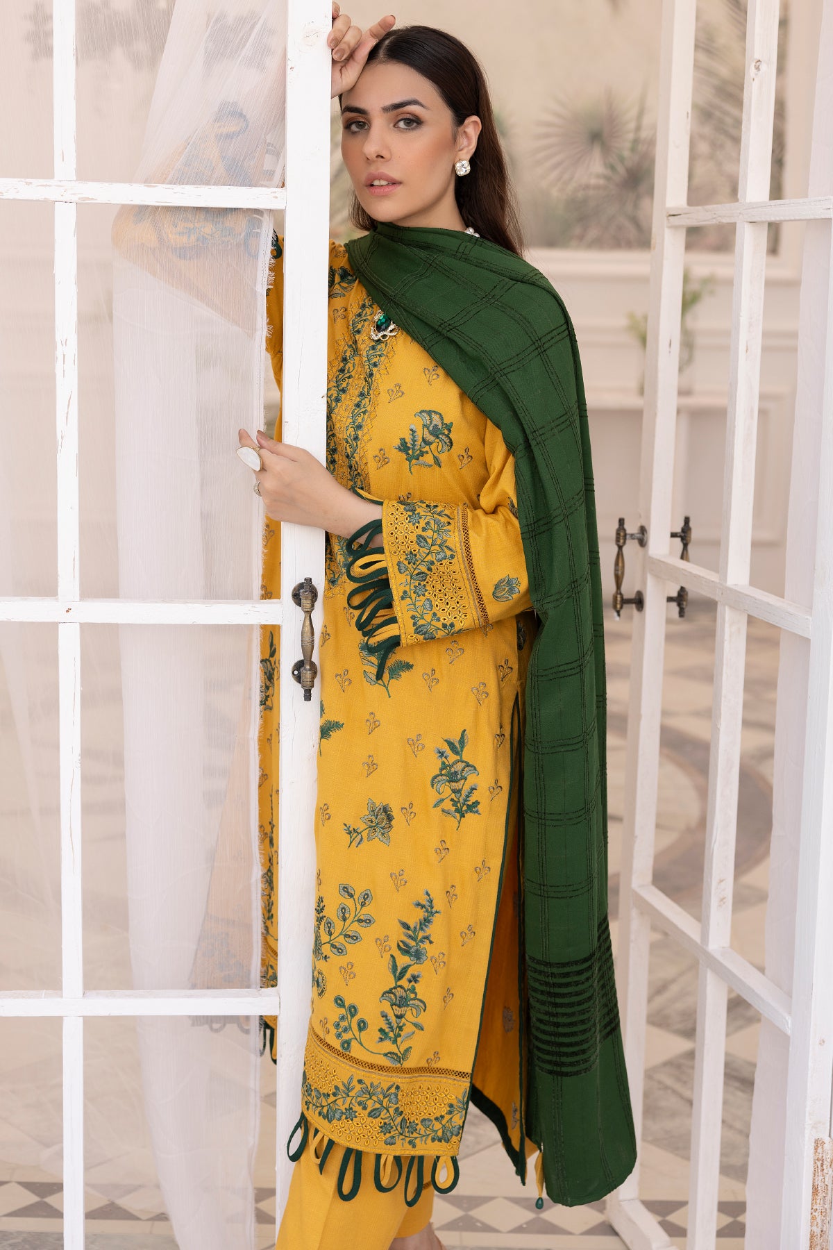 Saffron SA-11 : Unstitched Embroidered Dhanak 3PC