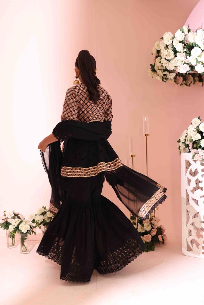 BLACK FEVER| INAAYA