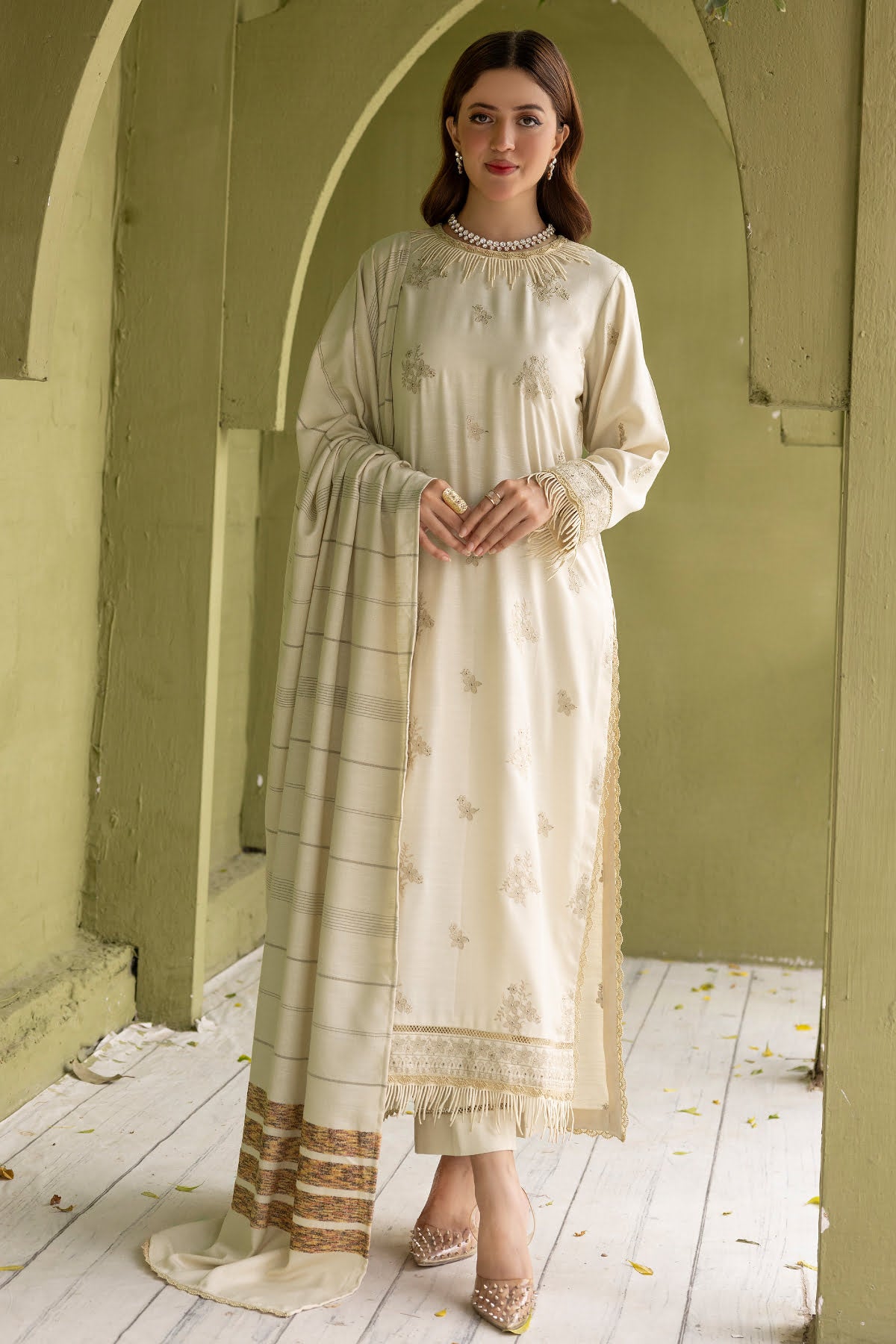 Diyar-E-Dil DL-19 : Unstitched Embroidered Dhanak 3PC