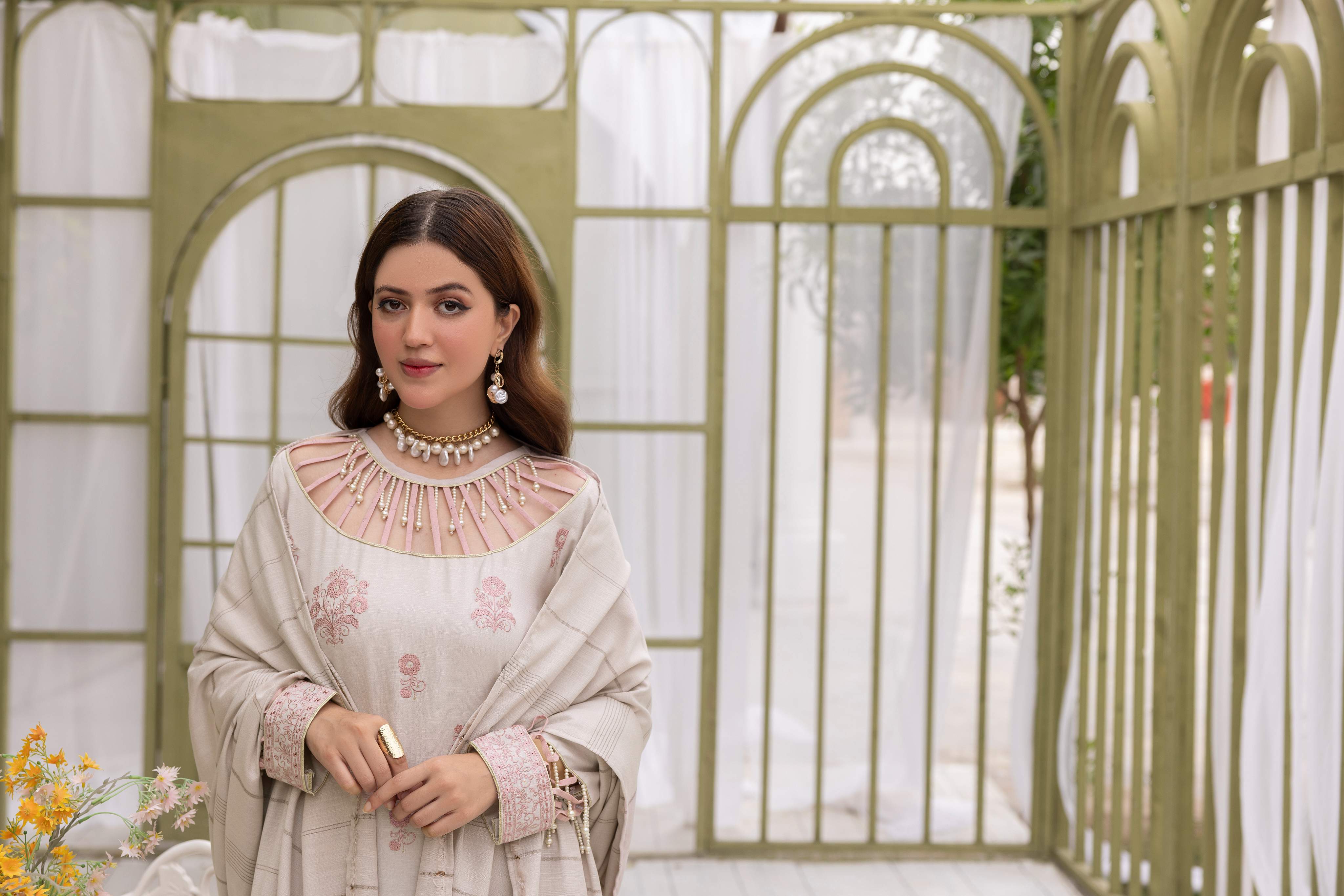Diyar-E-Dil DL-16 : Unstitched Embroidered Dhanak 3PC
