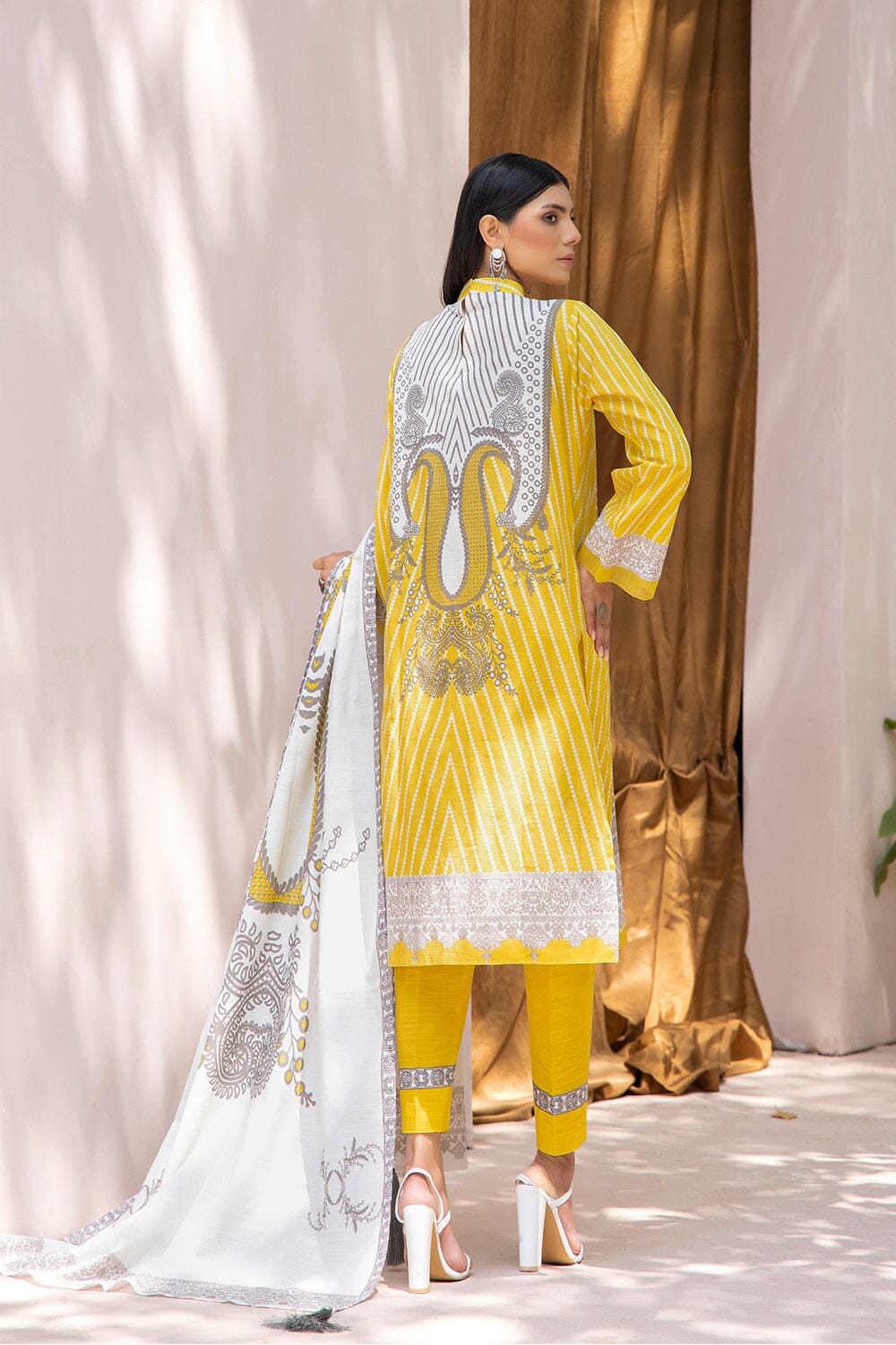 3 Pcs Unstitched Khaddar SUIT KKH-2207 KHAS STORES