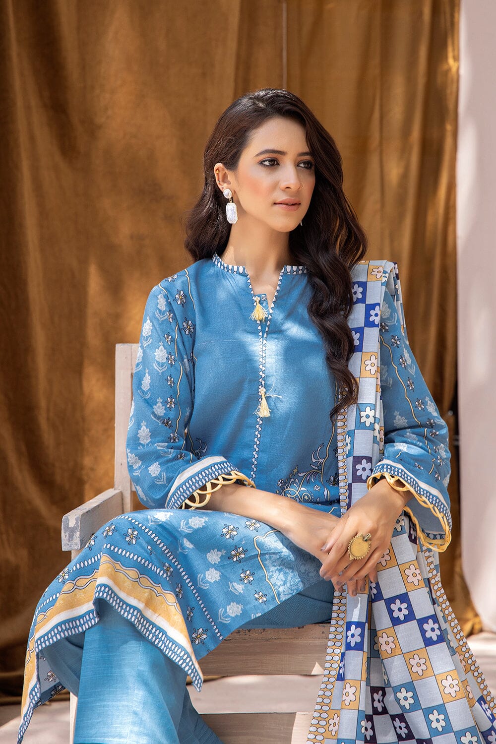 3 Pcs unstitched Khaddar SUIT KKH-2208 KHAS STORES