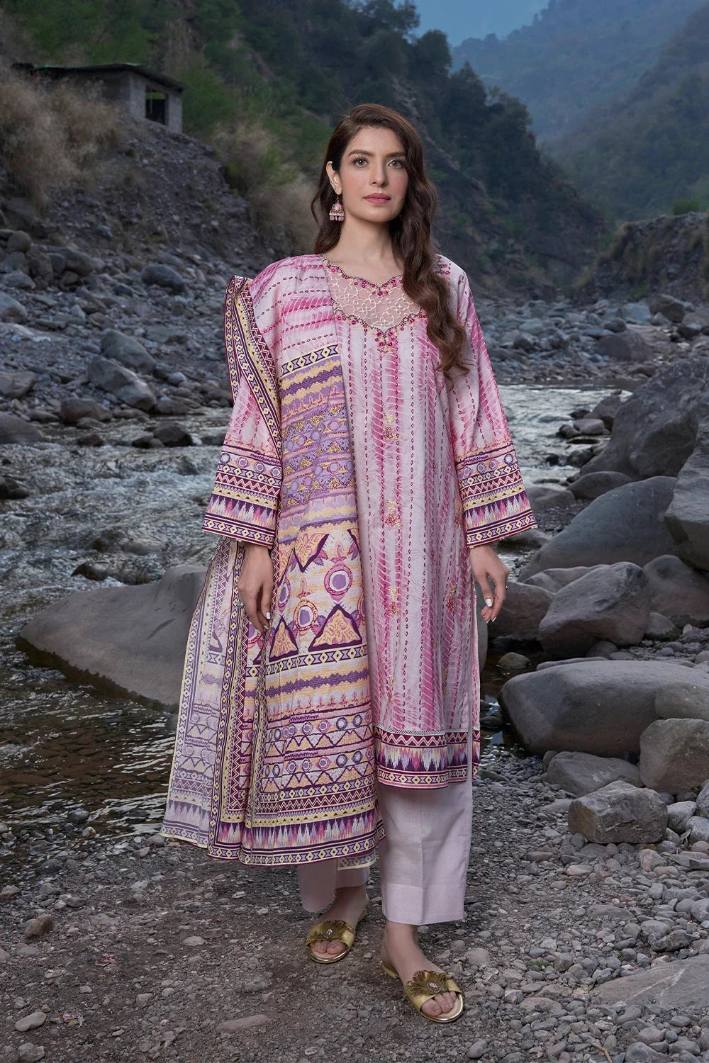 3PC Embroidered Unstitched Lawn Suit KL-3190 Embroidered KHAS STORES