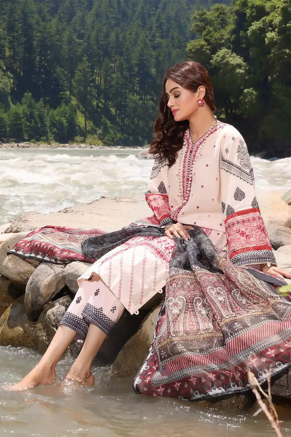 3PC Embroidered Unstitched Lawn Suit KOE-2166 Embroidered KHAS STORES