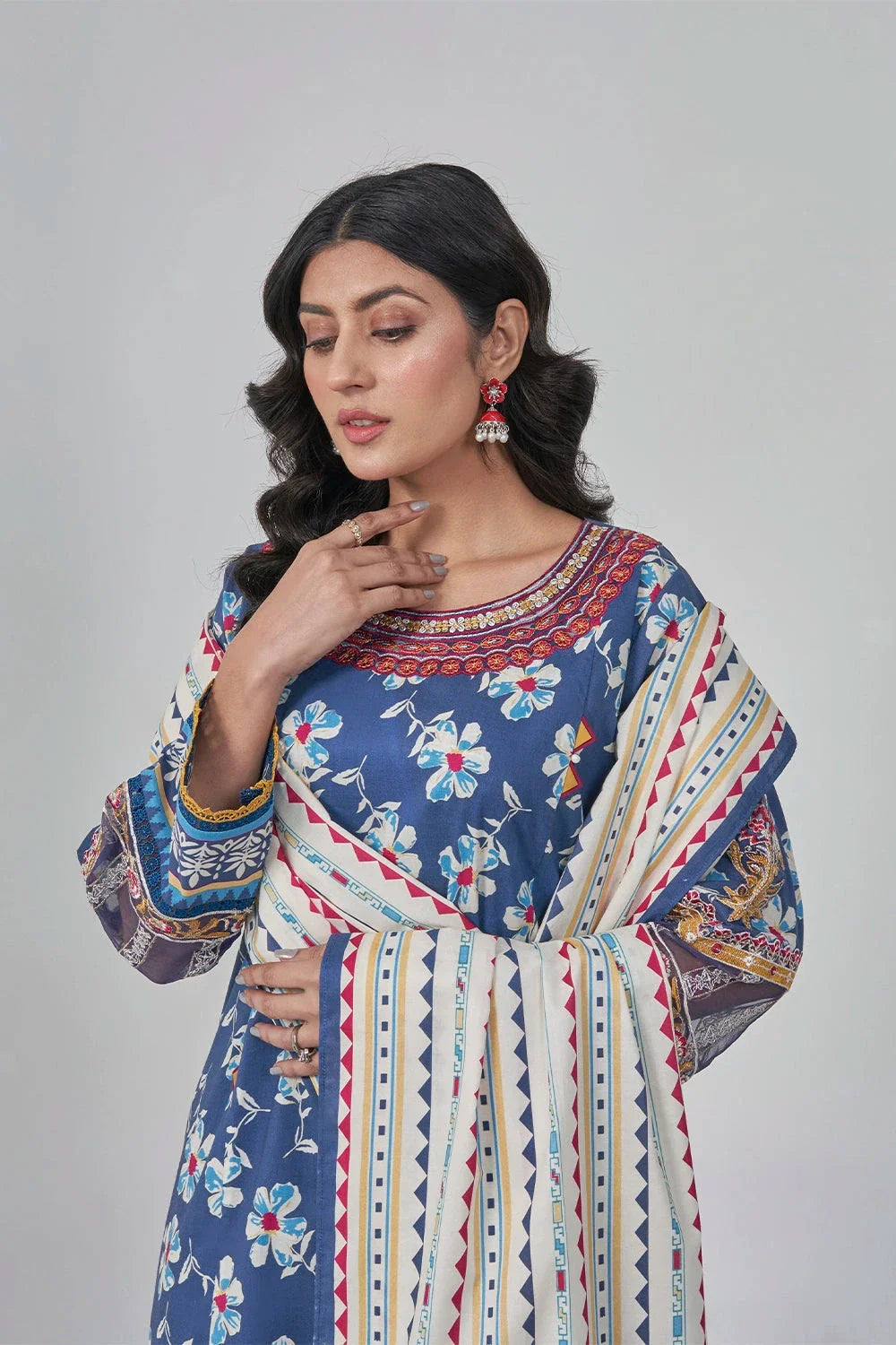 3PC Stitched Embroidered Lawn Suit KL-RTW-3070 KHAS STORES