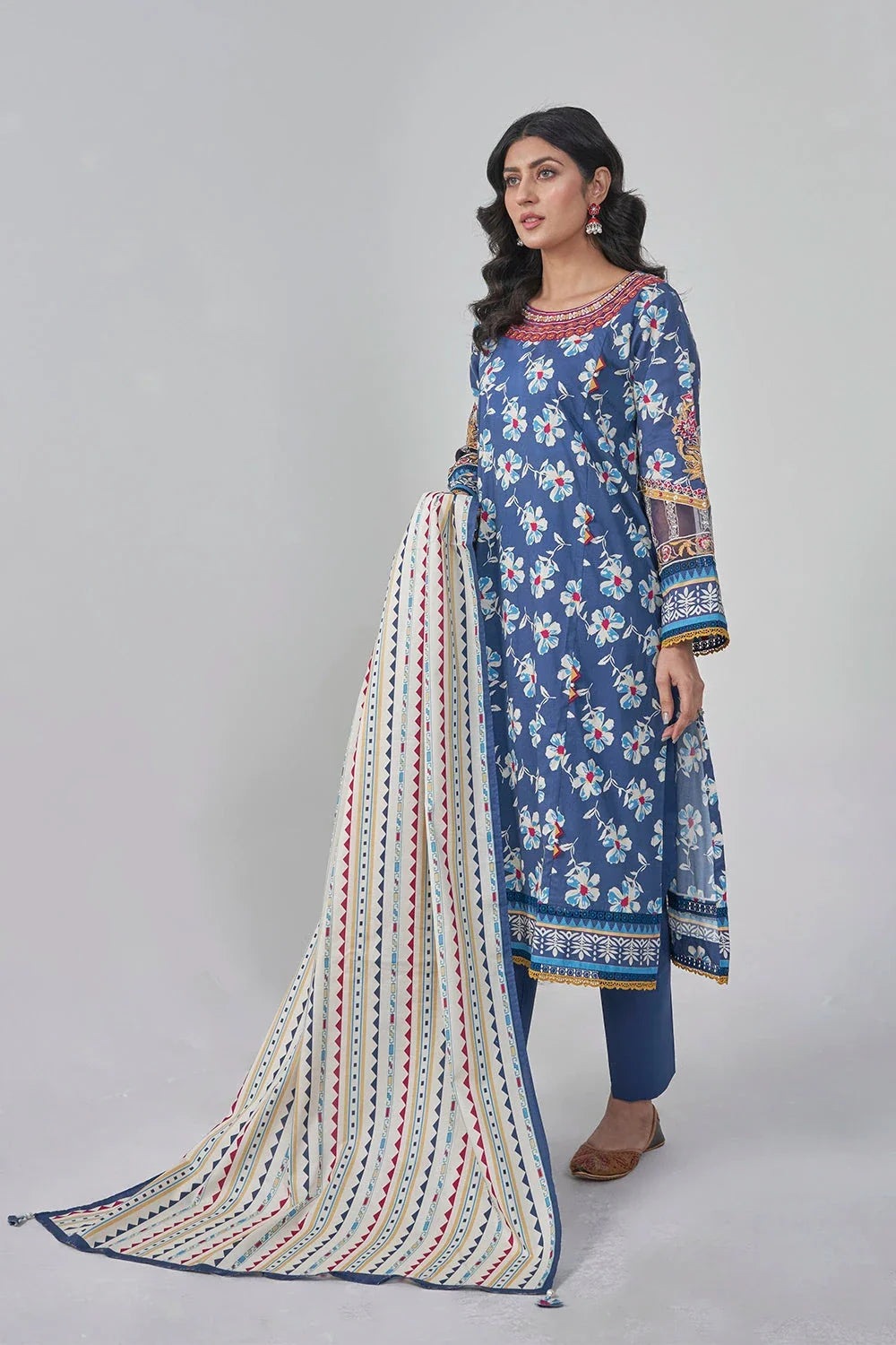 3PC Stitched Embroidered Lawn Suit KL-RTW-3070 KHAS STORES