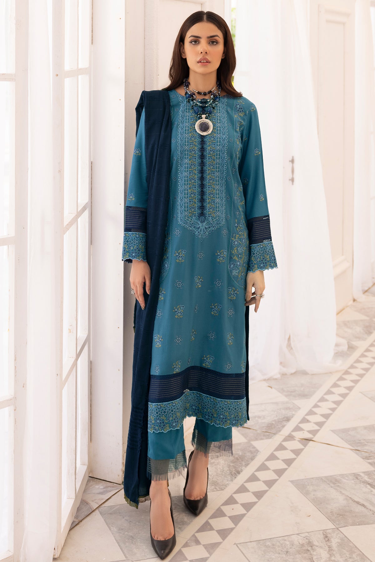 Saffron SA-04 : Unstitched Embroidered Dhanak 3PC