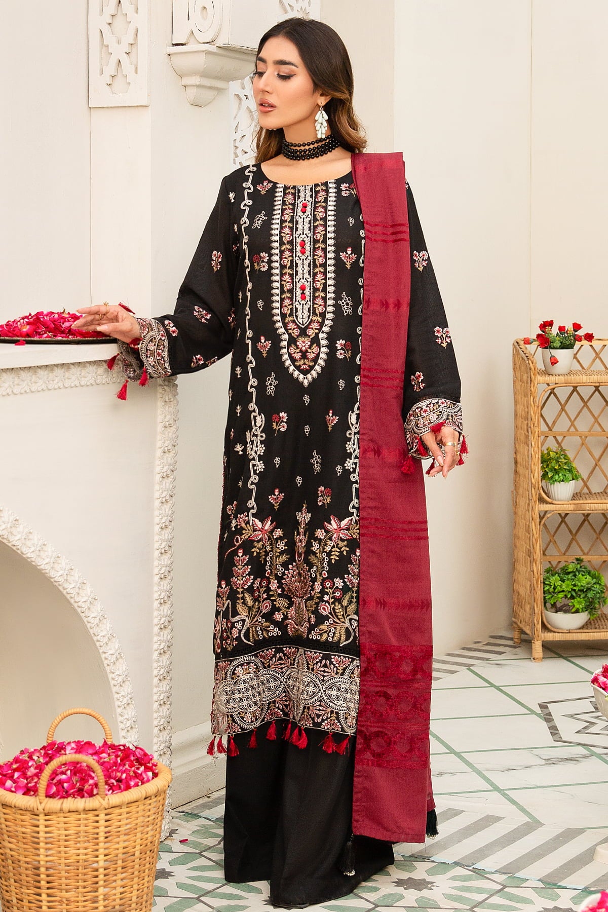 Rawayat R-05 : Unstitched Embroidered Slub Karandi 3PC