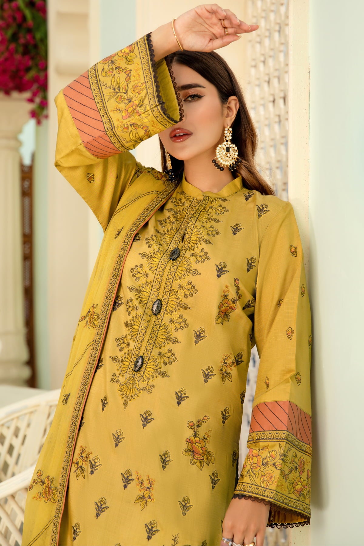Aroma A-17 : Unstitched Embroidered Rod Viscose 3PC