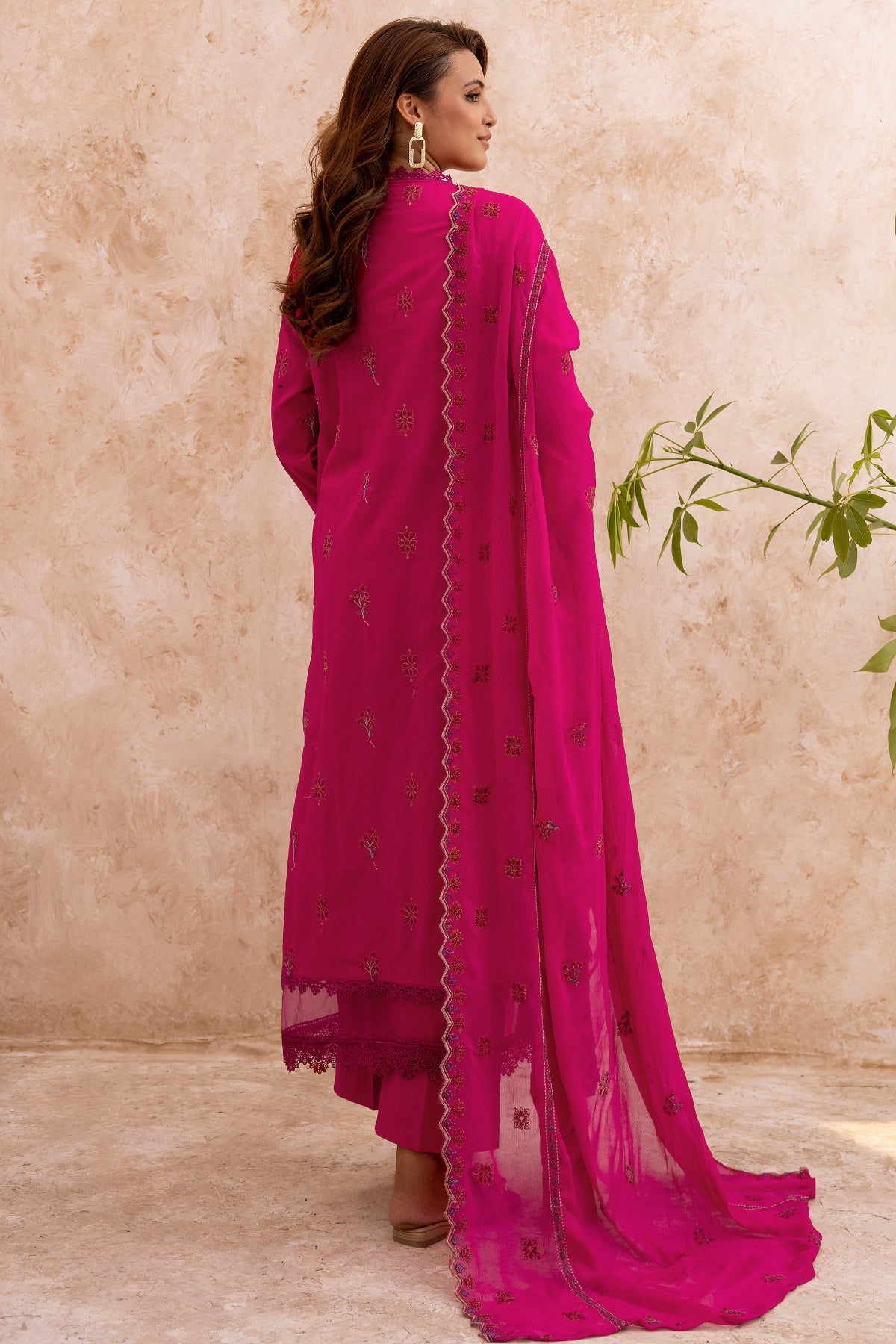 Mahhe MH-06 : Unstitched Embroidered Lawn 3PC