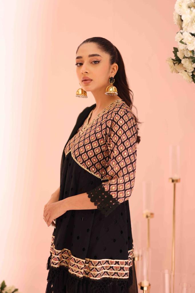 BLACK FEVER| INAAYA