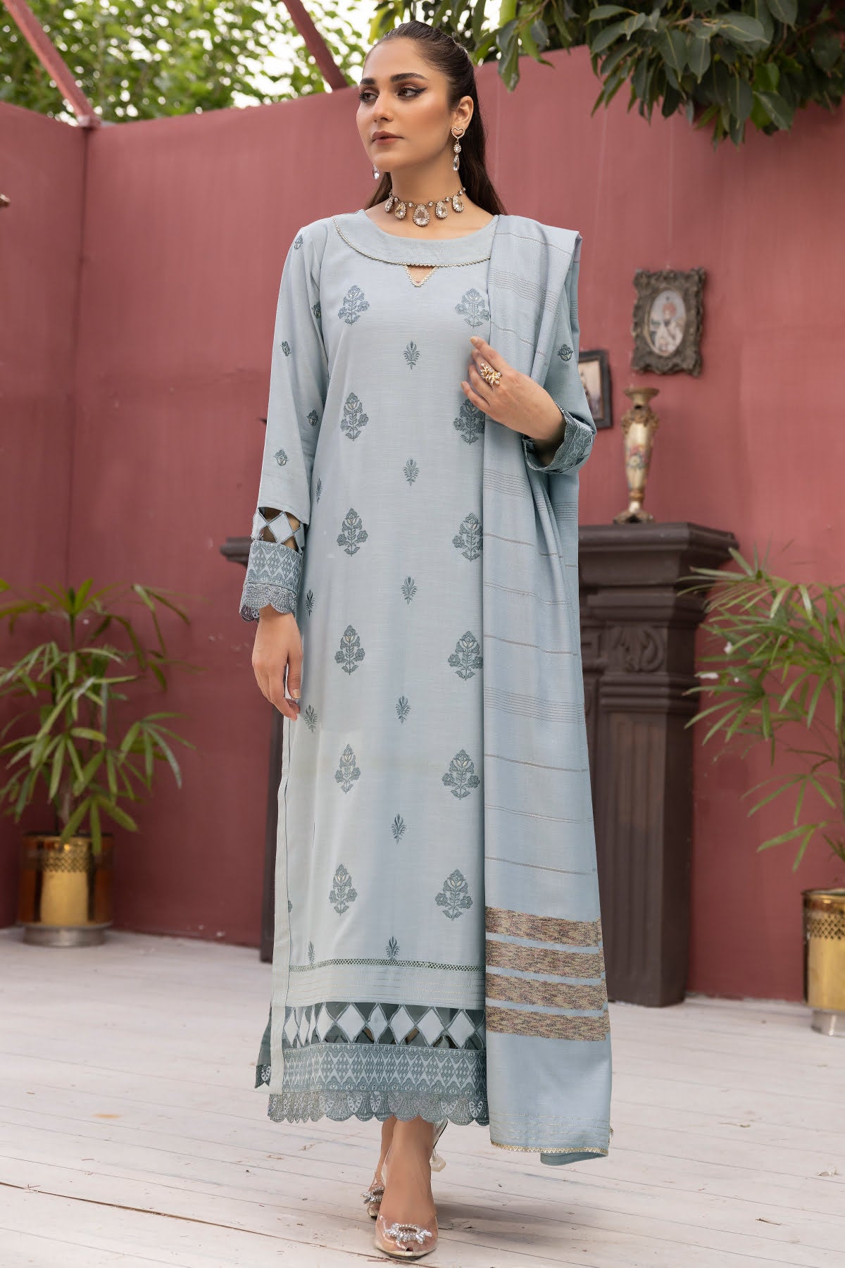Diyar-E-Dil DL-23 : Unstitched Embroidered Dhanak 3PC