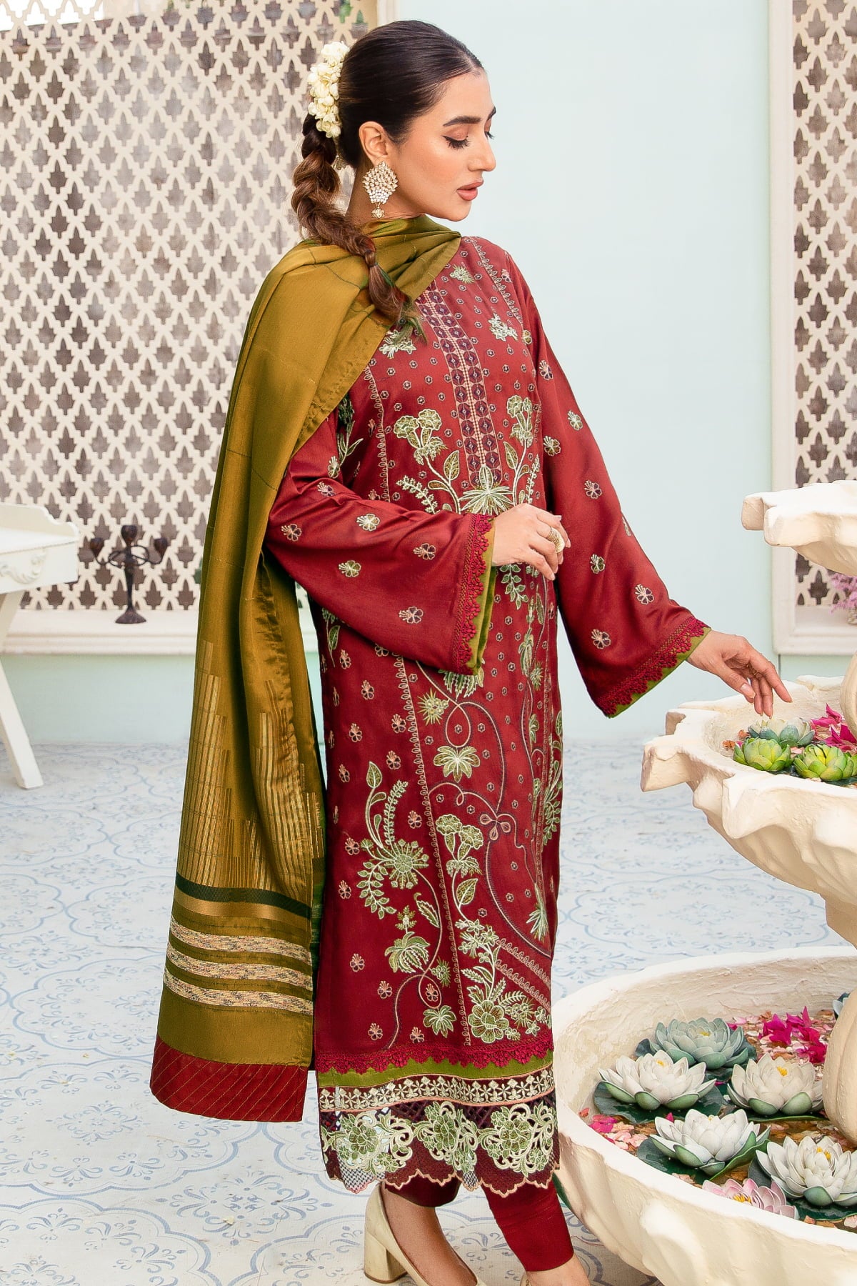 Imroz I-17 : Unstitched Embroidered Viscose 3PC
