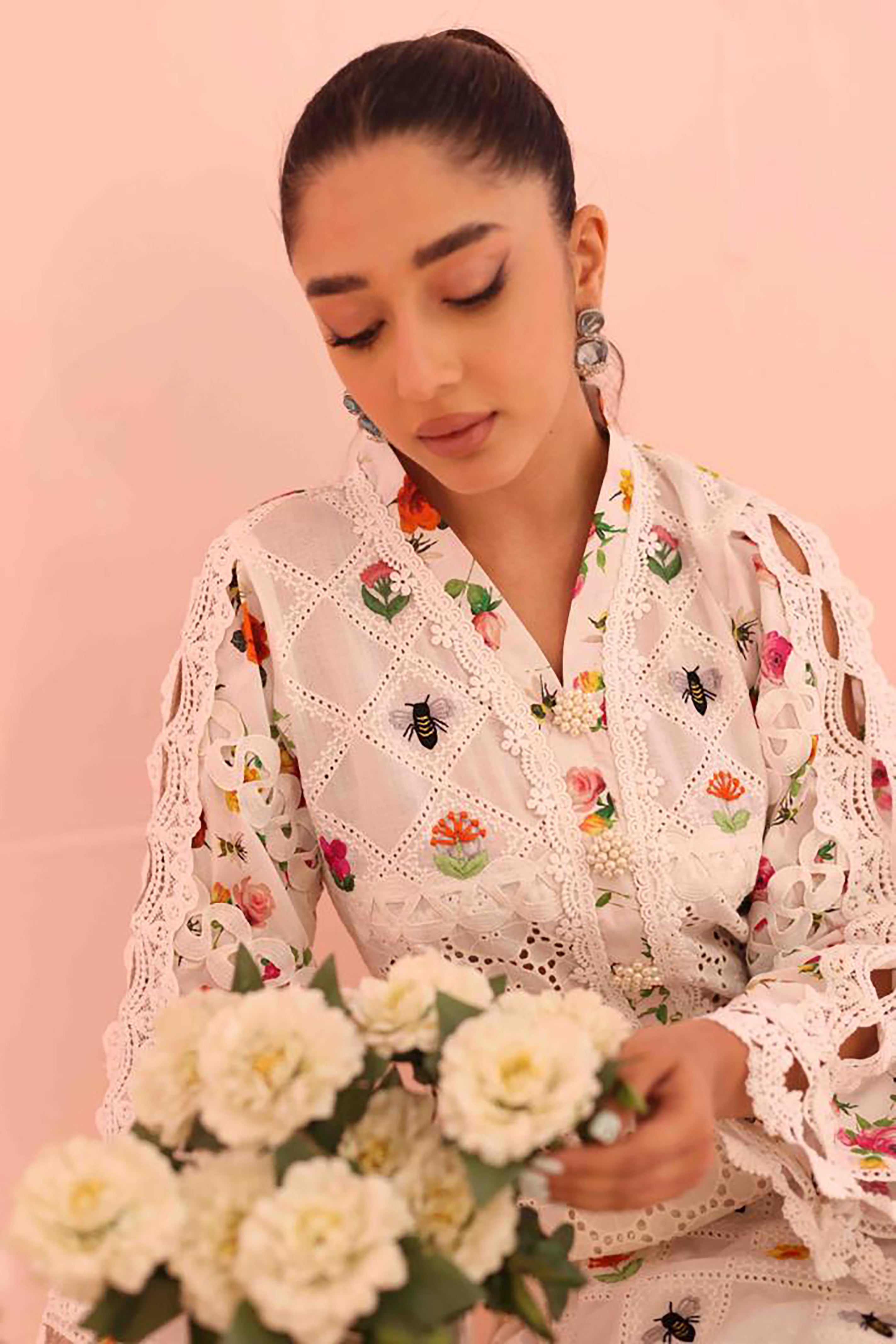 HONEY BEE| INAAYA