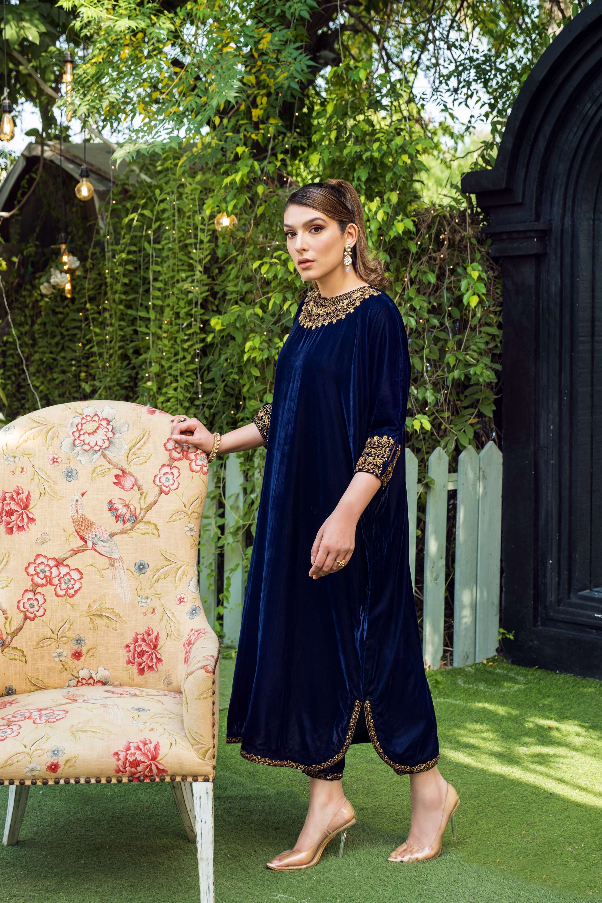 NAVY GLAM
