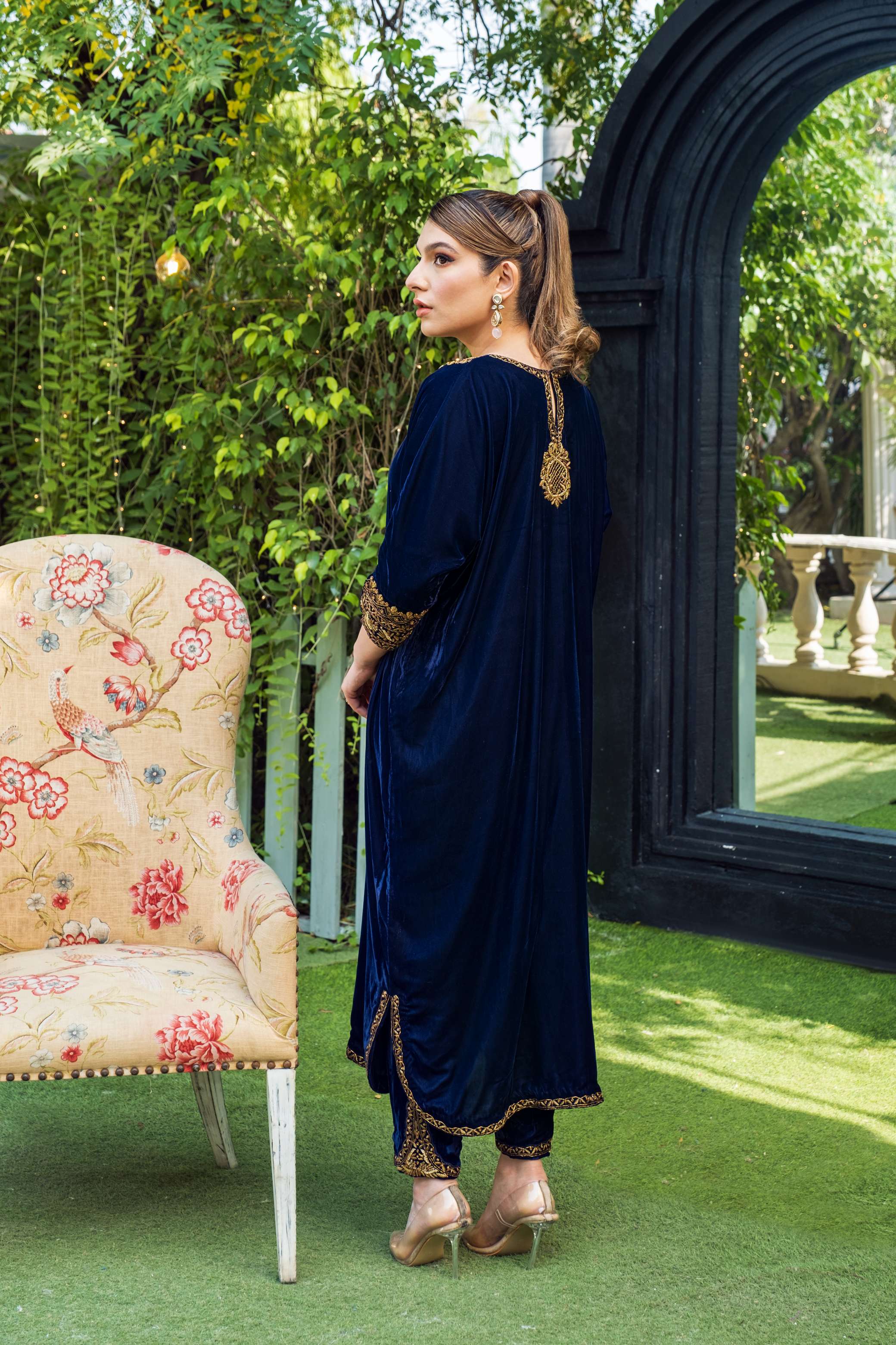 NAVY GLAM