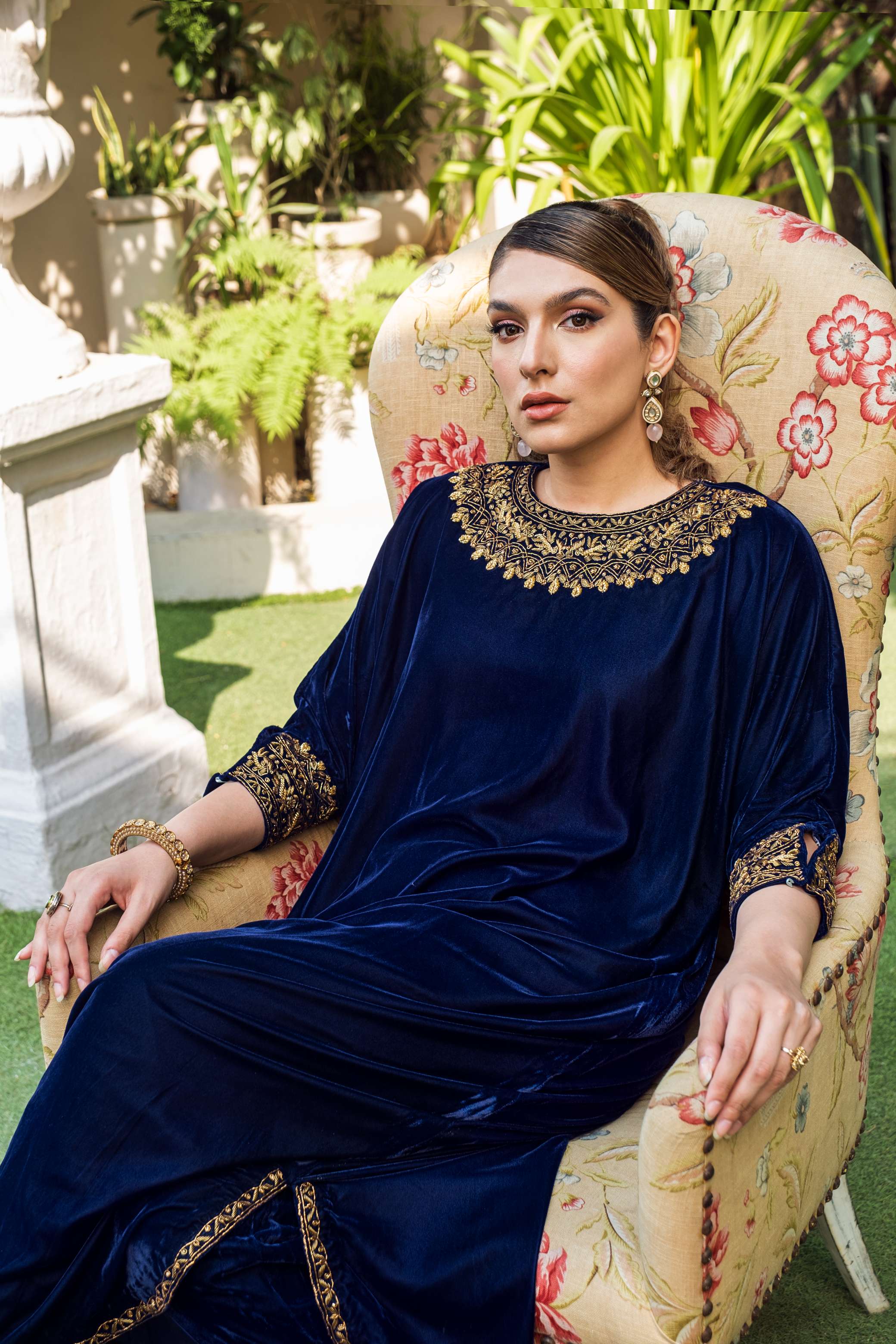 NAVY GLAM