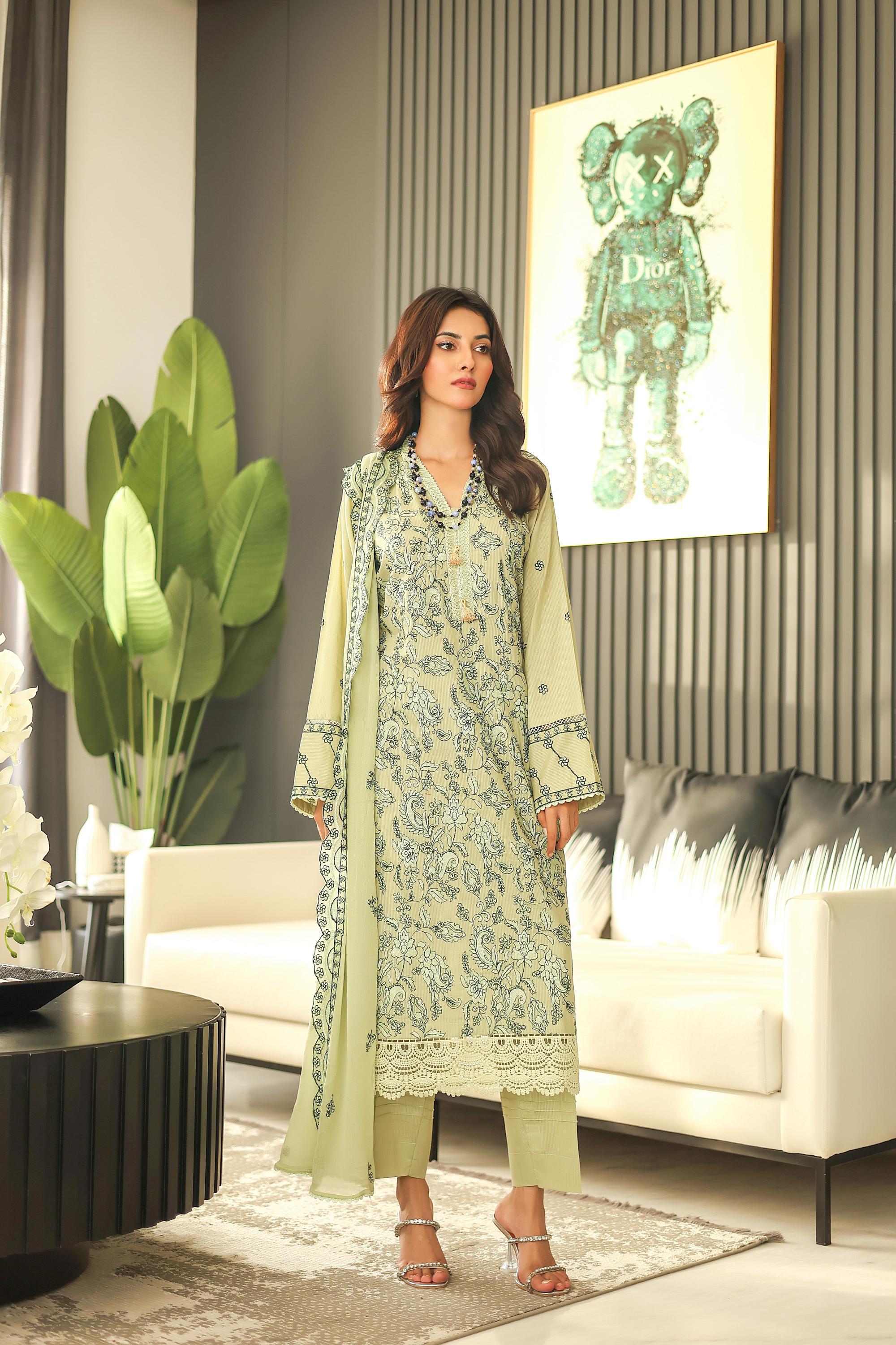 KHOOBSURAT-02