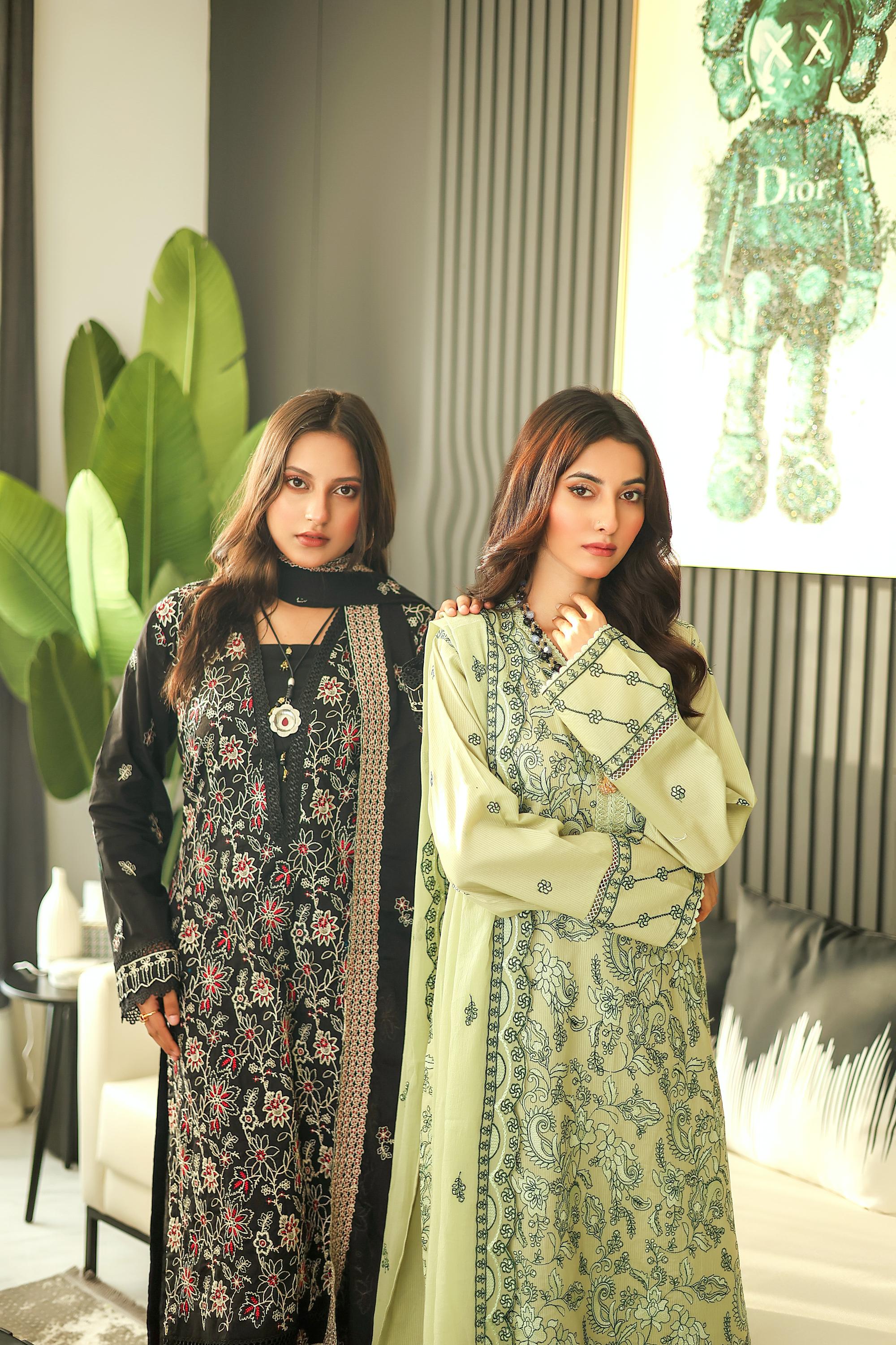 KHOOBSURAT-02