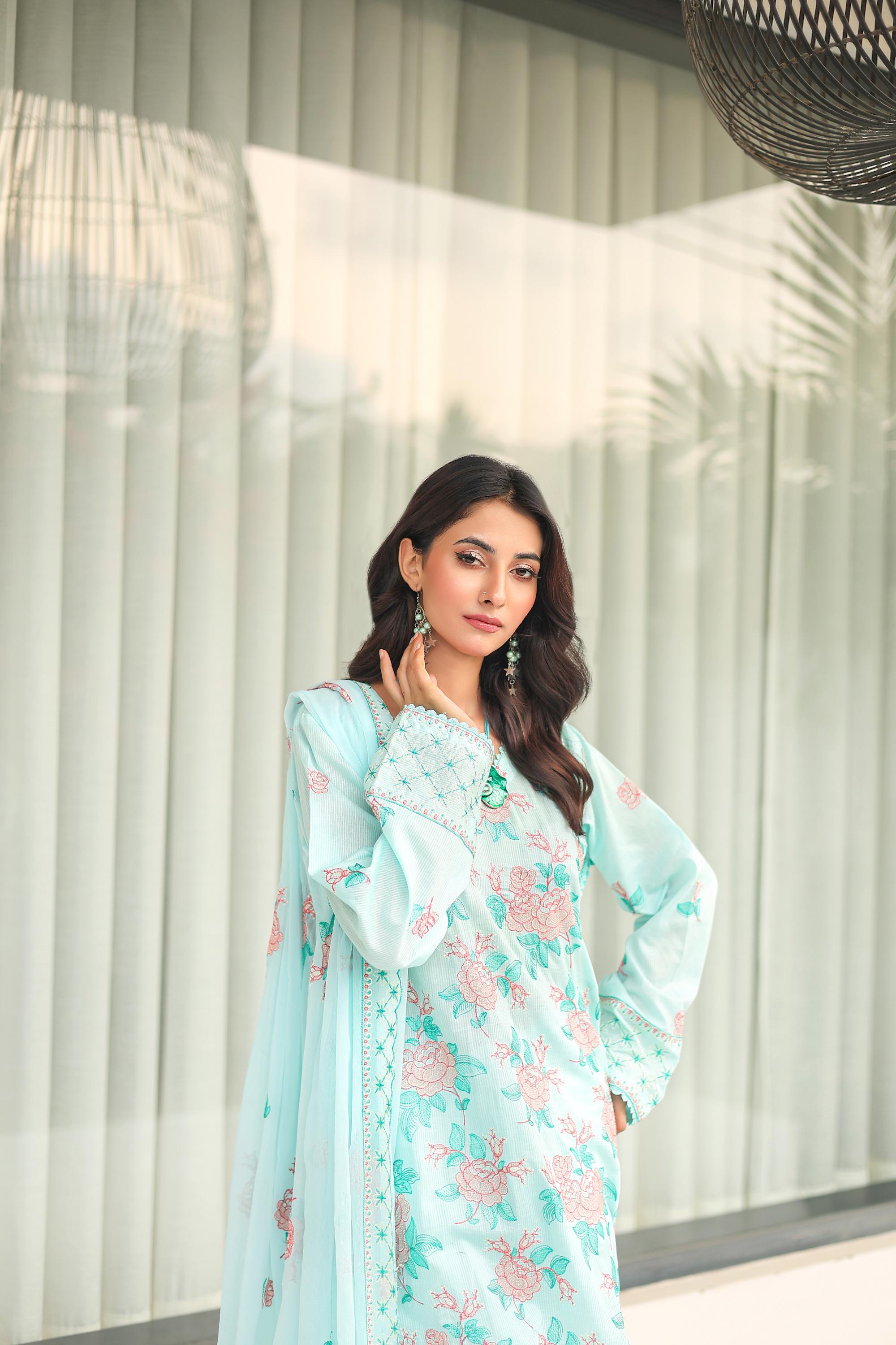 KHOOBSURAT-05
