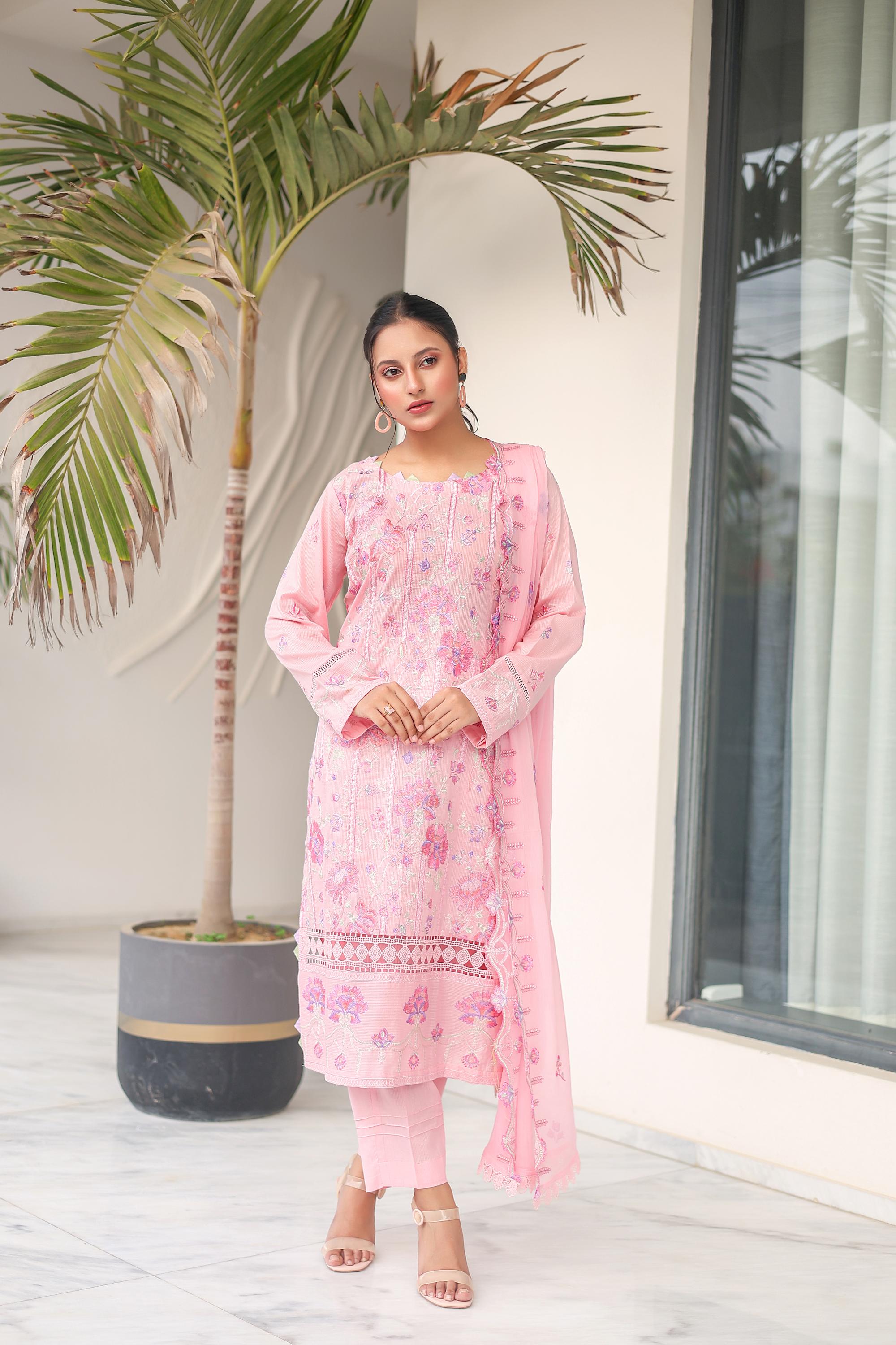 KHOOBSURAT-06