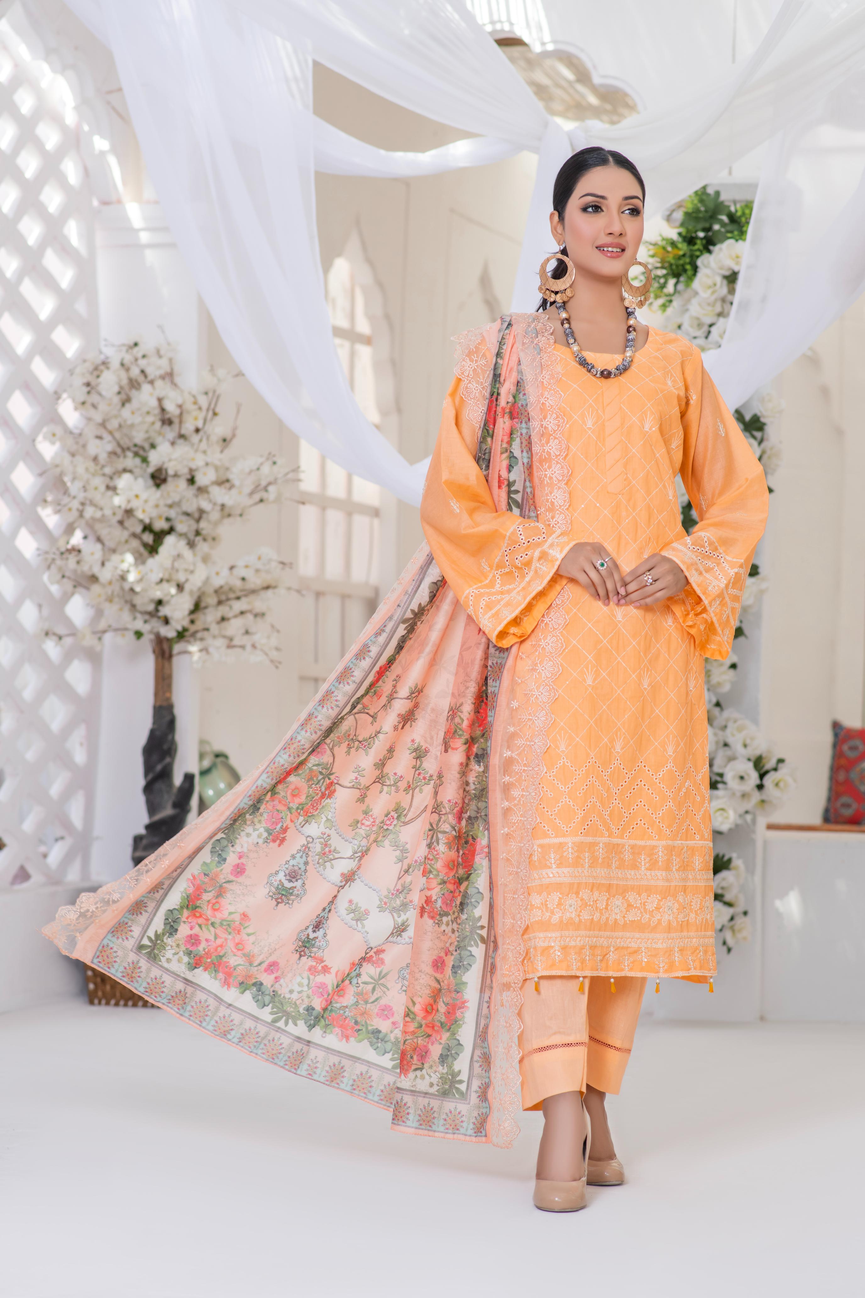 Splendid - Premium Chikenkari Lawn Collection – (DS – 06)