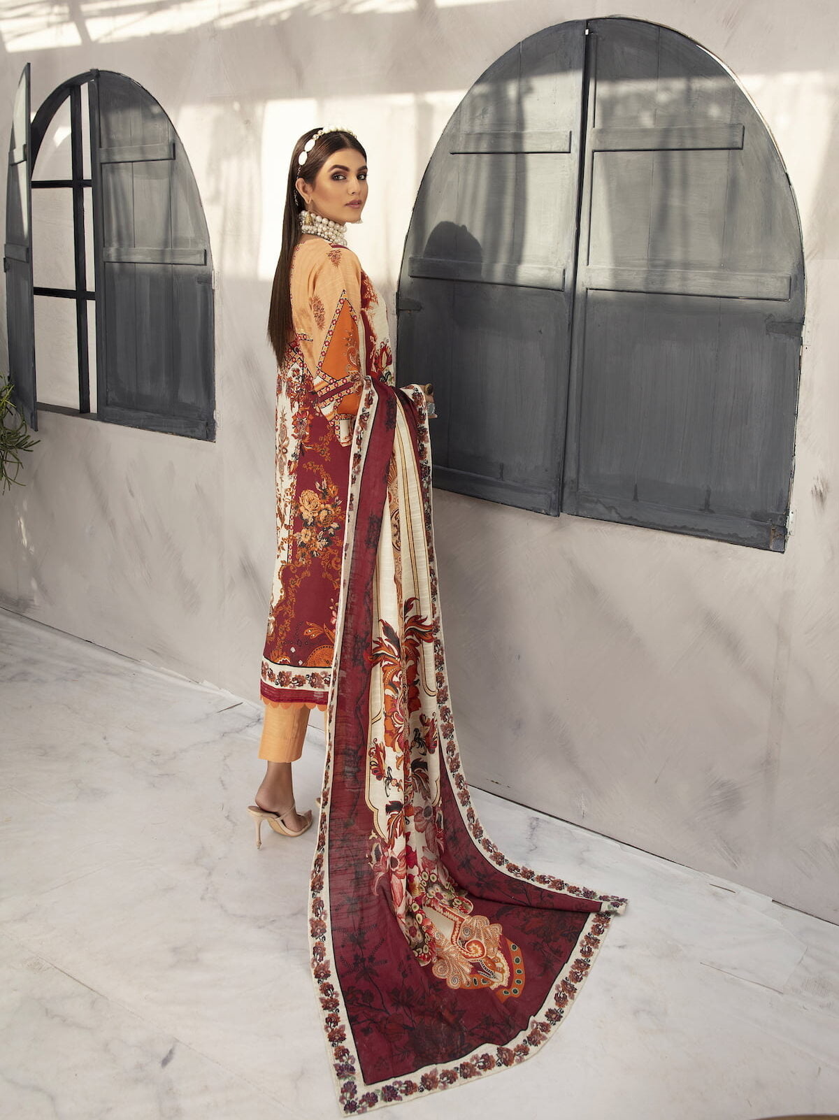 Noura N02 : Embroidered Khaddar