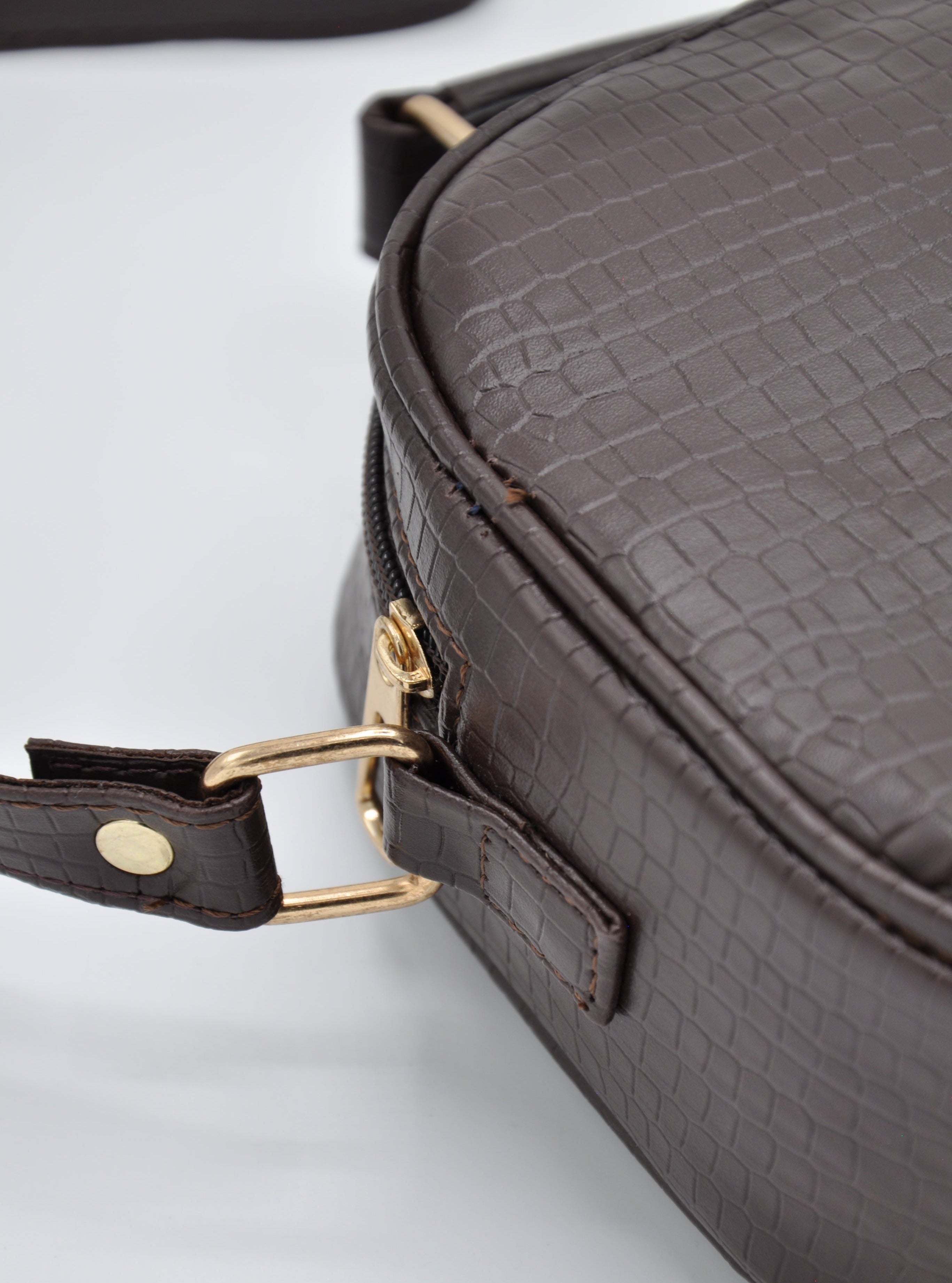 LM-02 Dark Brown Bag