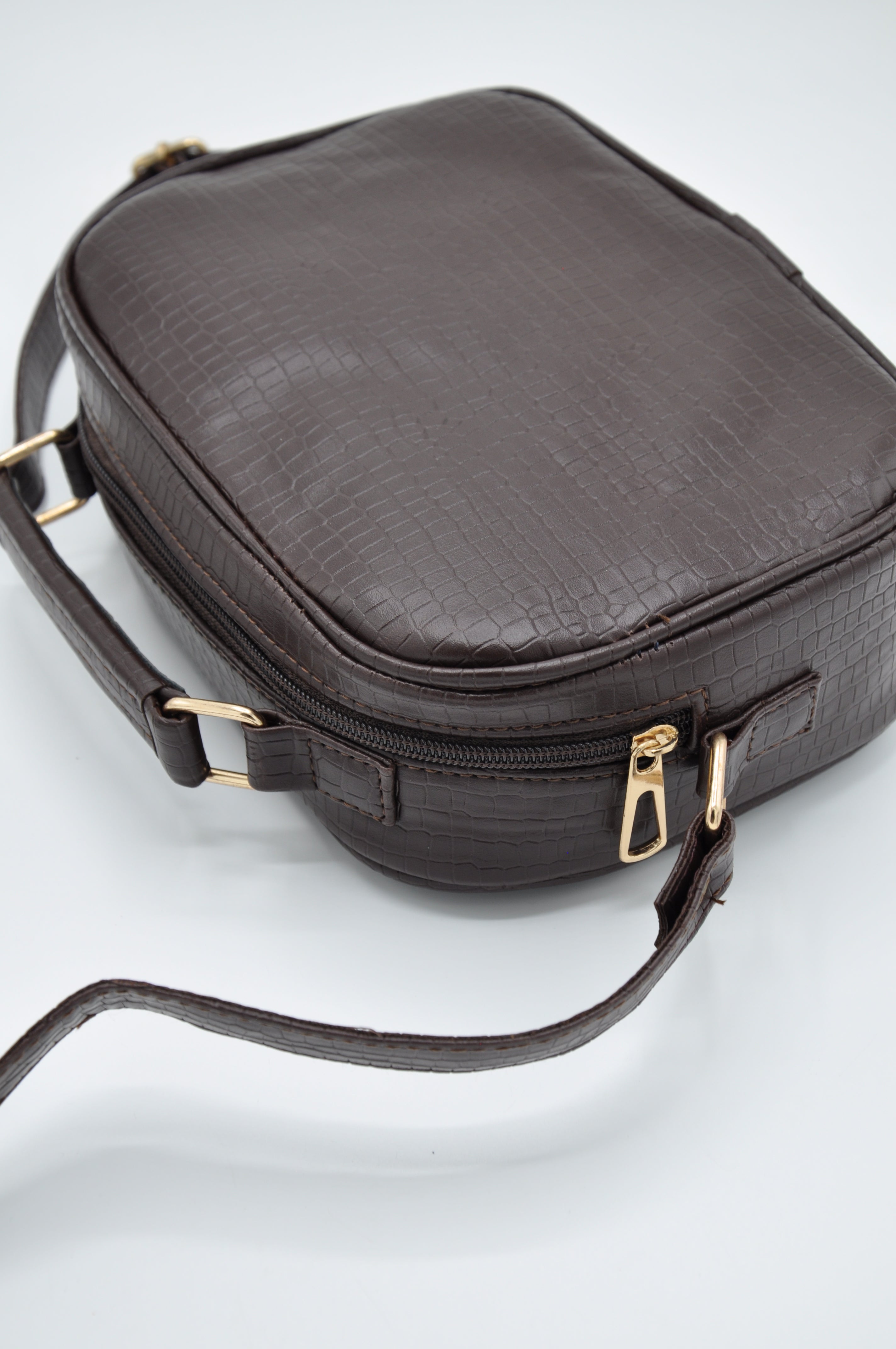 LM-02 Dark Brown Bag