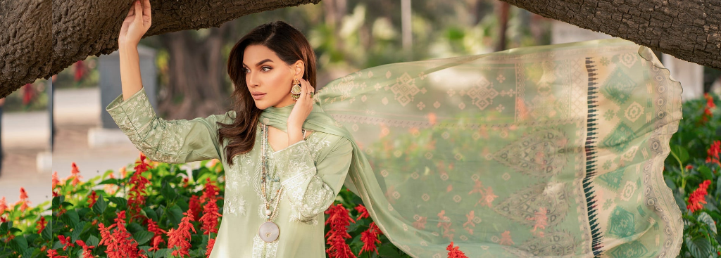 Lawn Dress In Banner