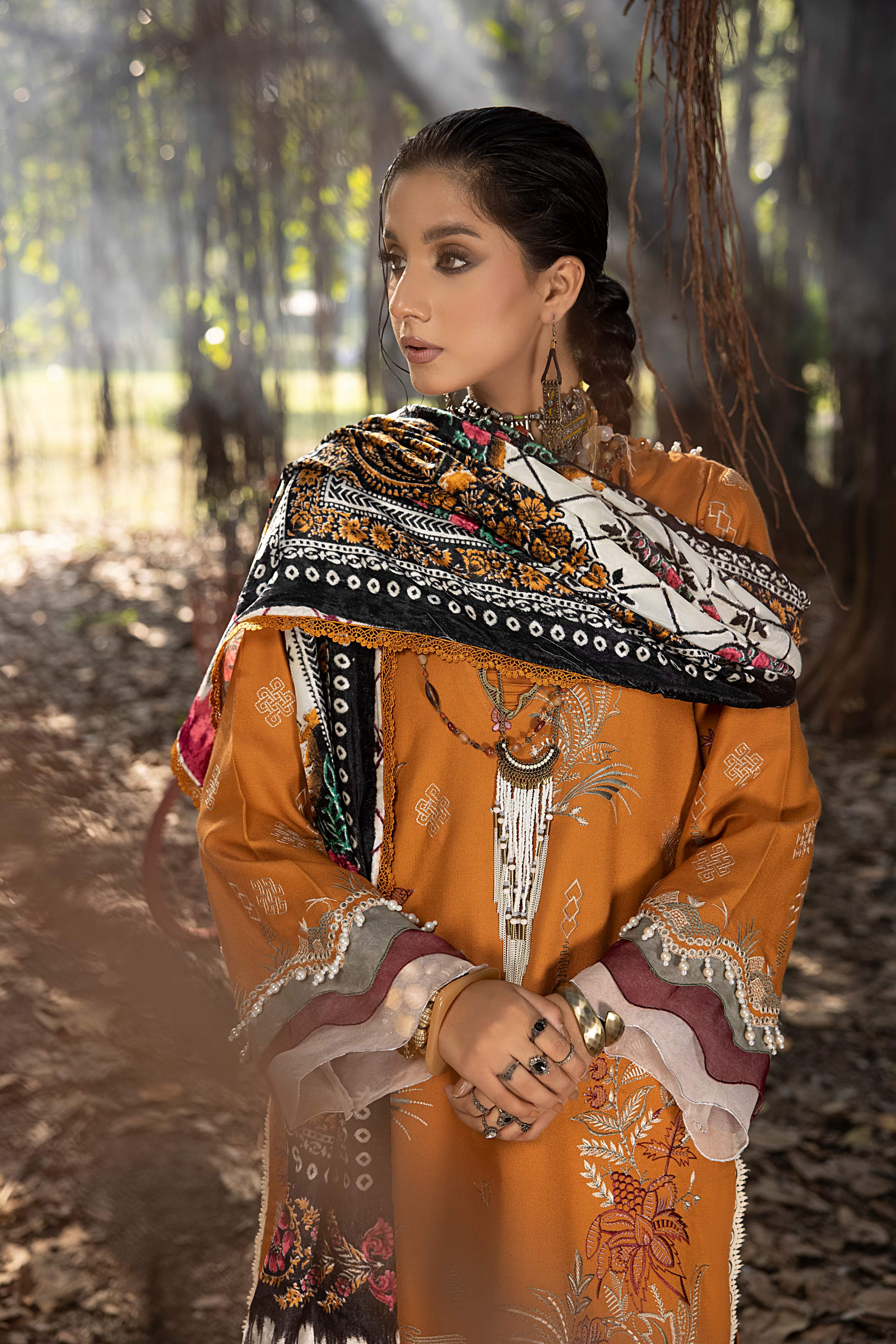 MIRK PALACH SHAWL COLLECTION - MK - 09