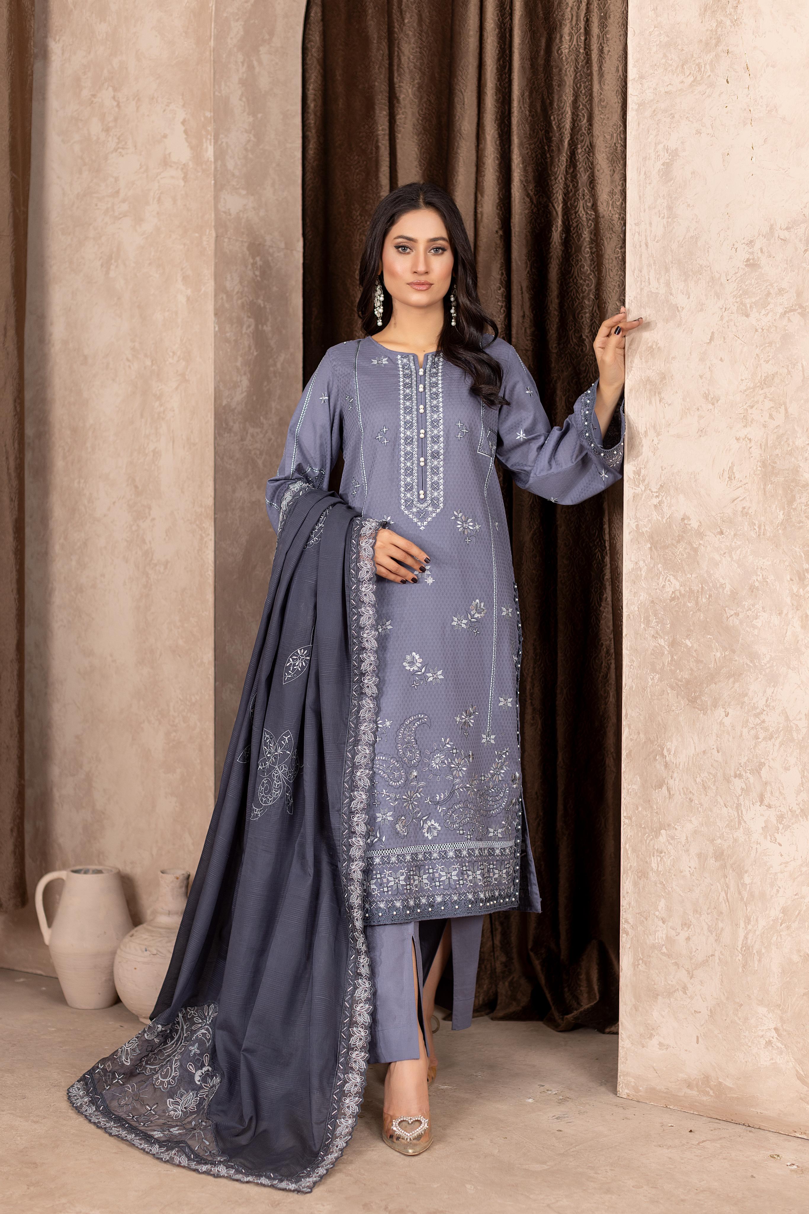 Pakistani Simple Engagement Dresses Brands Online for Girls in 2024 La Mosak Pakistani Simple Engagement Dresses Brands Online for Girls in 2024 La Mosak