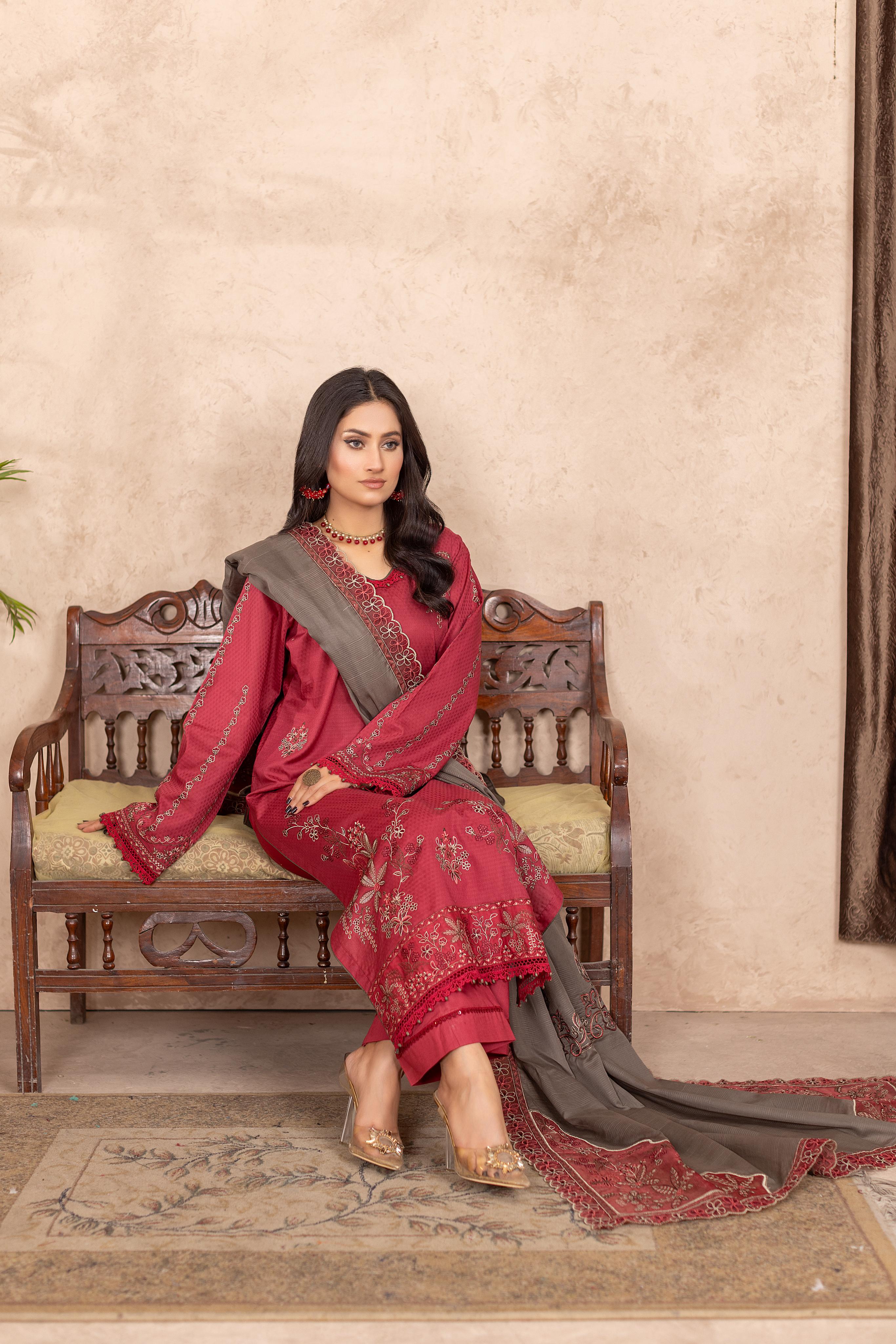 Qalb D-36 : Embroidered Doria Lawn 3pc