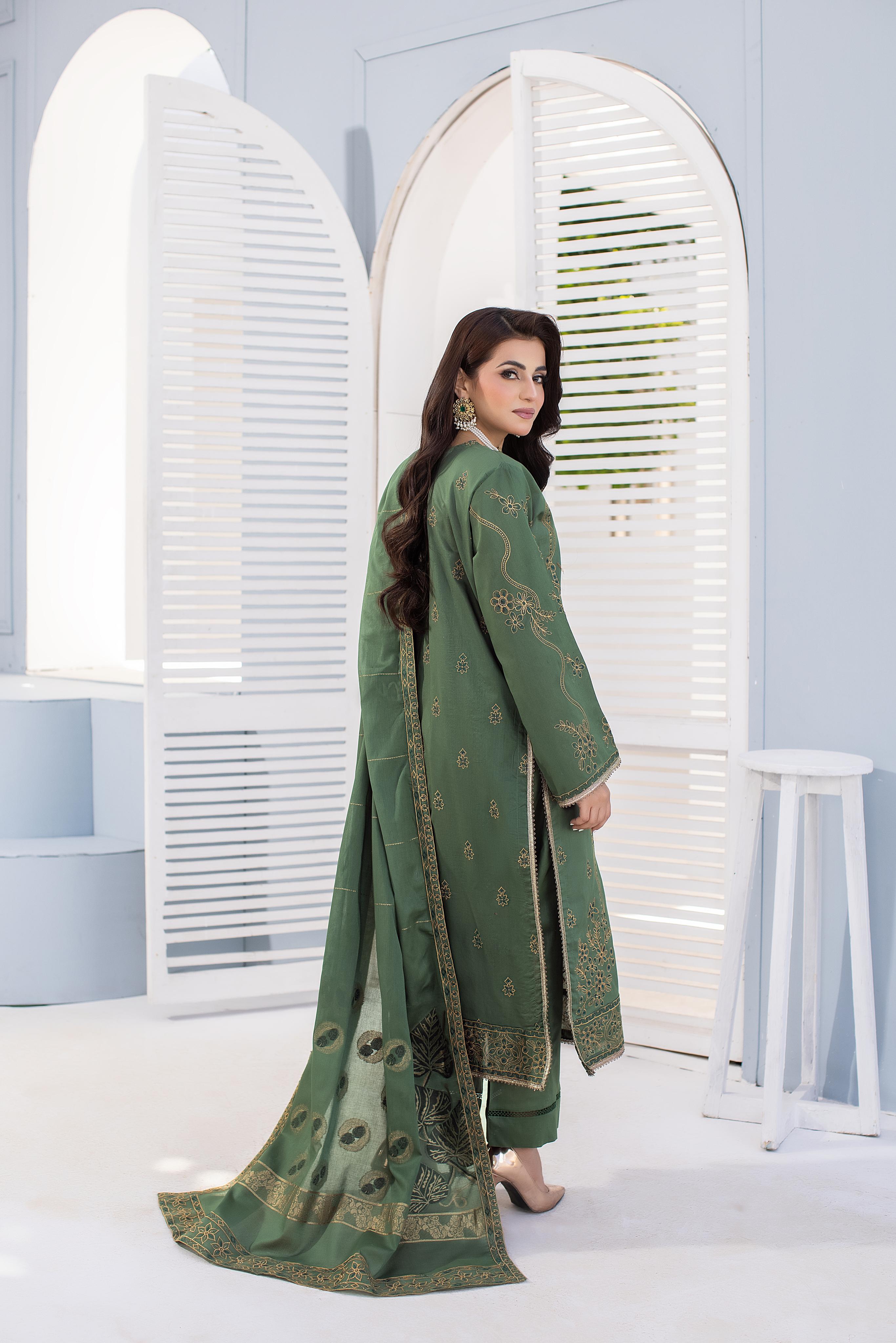 Dastak DK-47 : Embroidered Lawn 3pc
