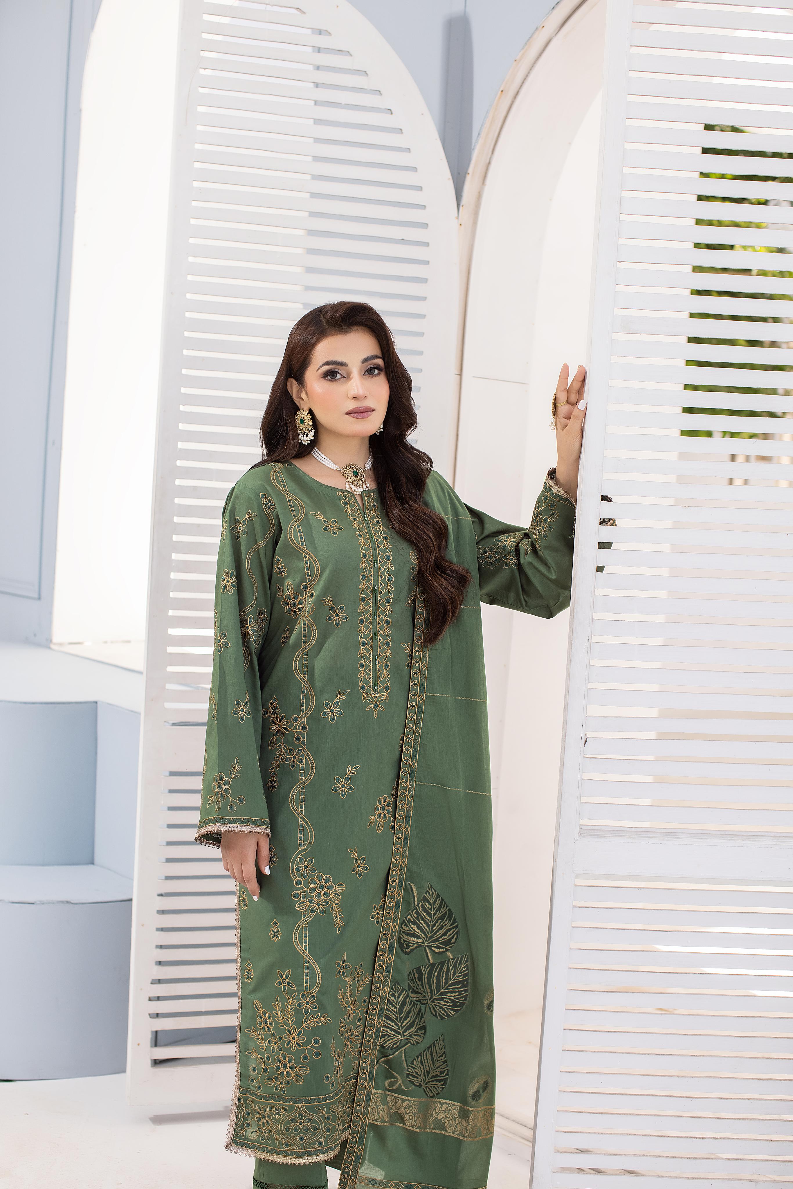 Dastak DK-47 : Embroidered Lawn 3pc