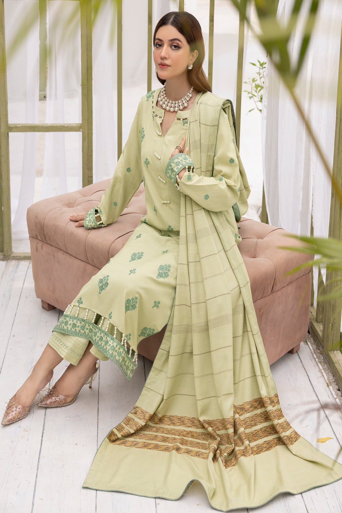 Diyar-E-Dil DL-15 : Unstitched Embroidered Dhanak 3PC