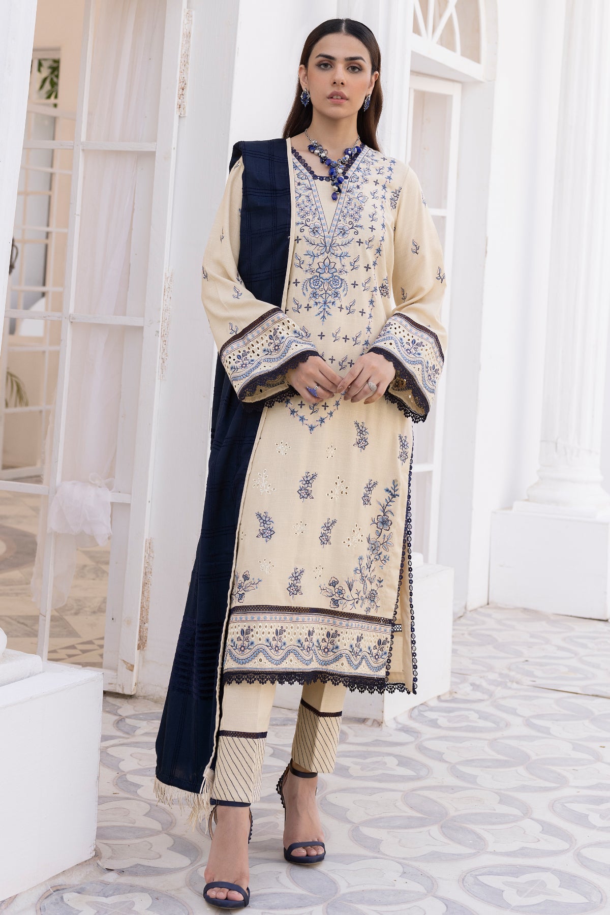 Saffron SA-08 : Unstitched Embroidered Dhanak 3PC