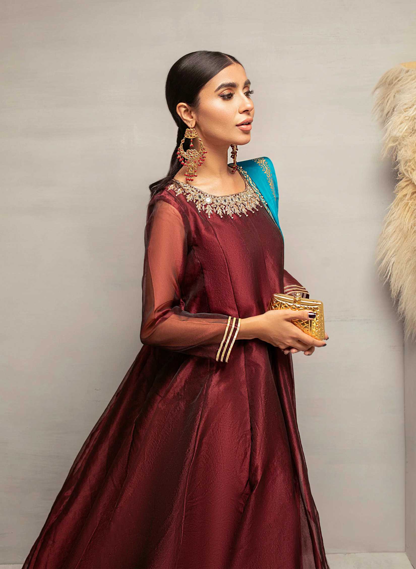 DIVINE (MAROON)|PLUSH