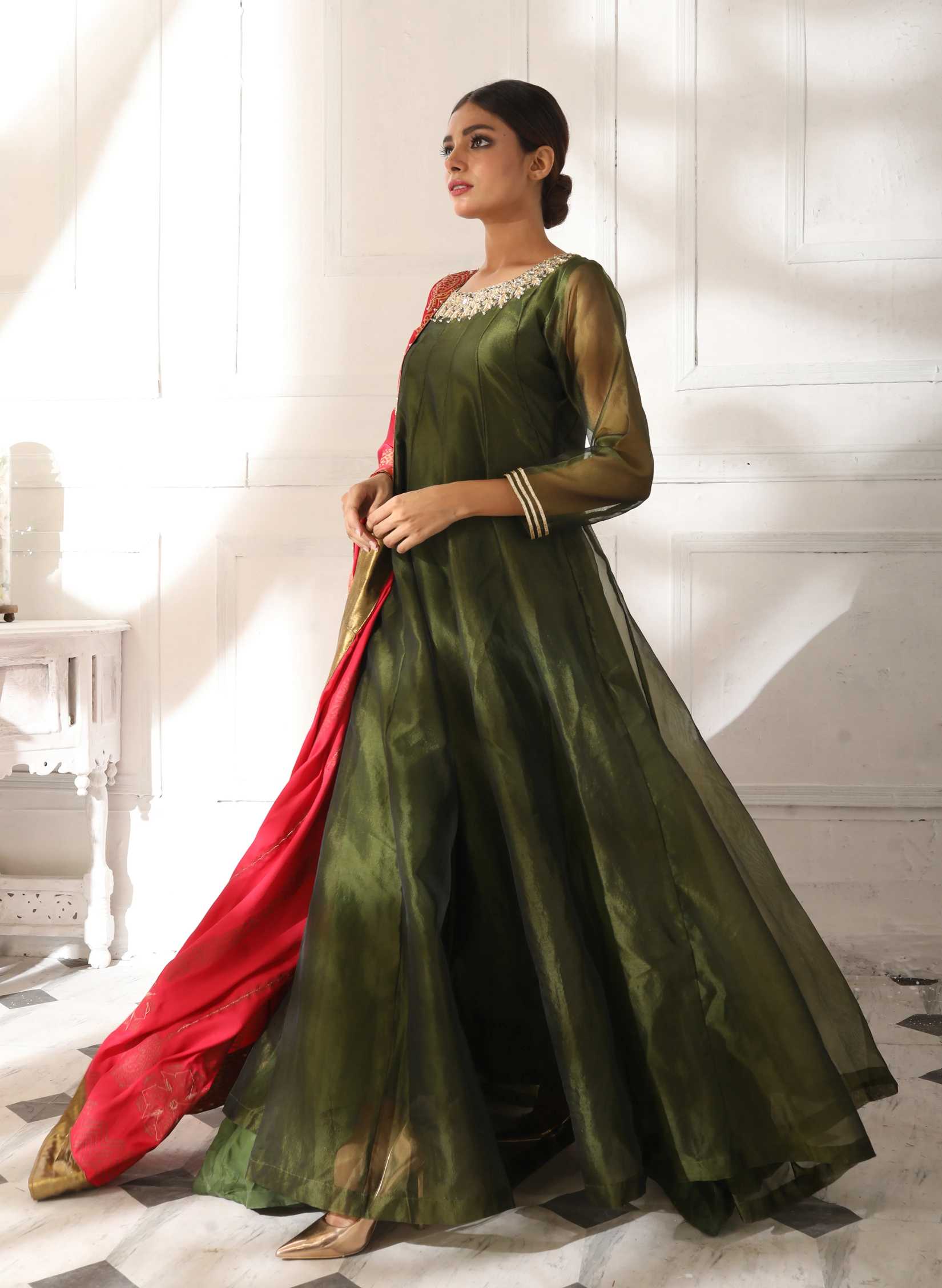 DIVINE (OLIVE)|PLUSH