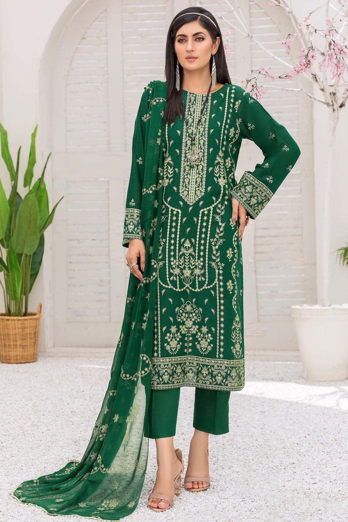 Mehr-O-Maah M-13 : Unstitched Embroidered Slub Karandi 3PC