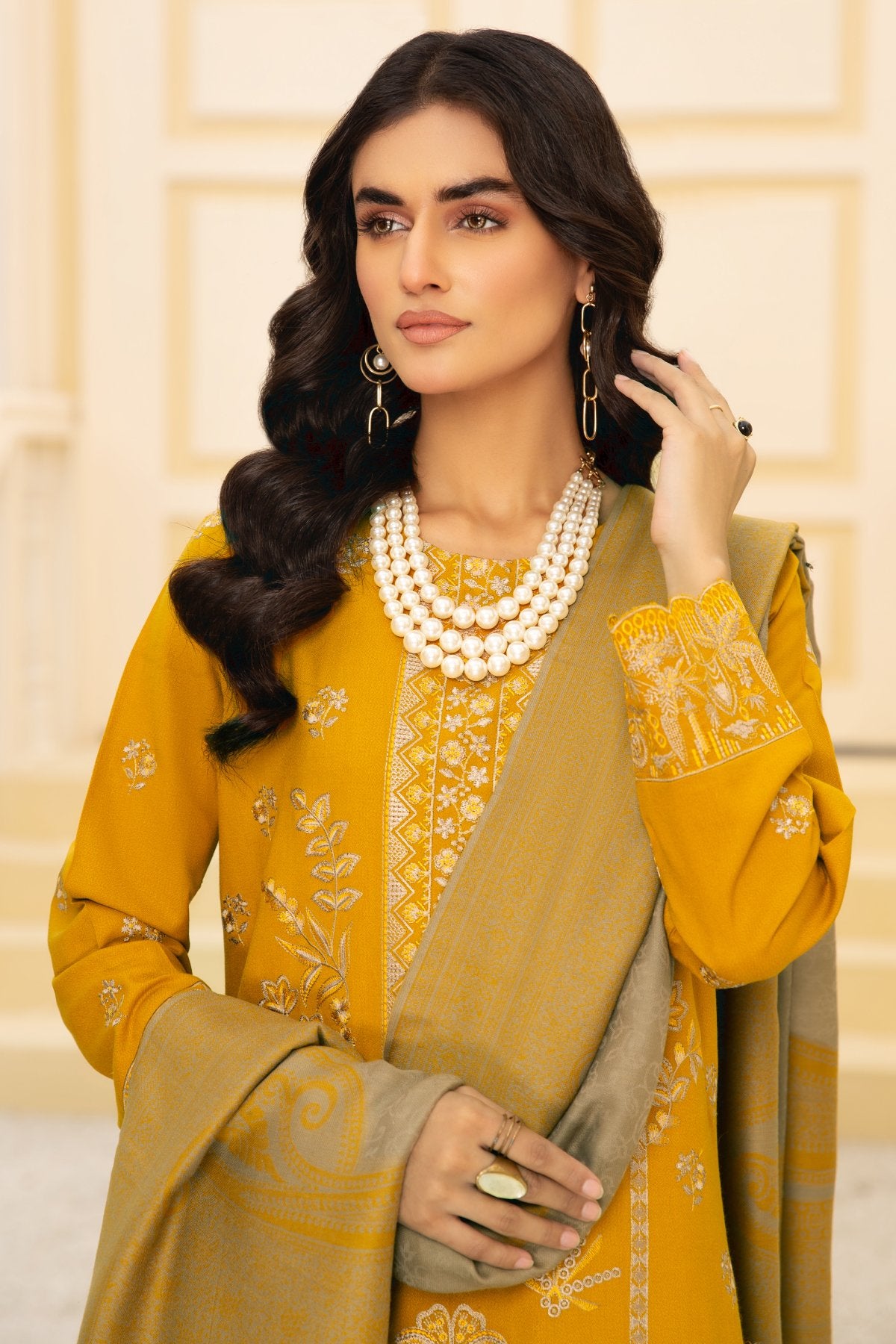 Shafaq SQ-27 : Unstitched Luxury Embroidered Dhanak 3PC