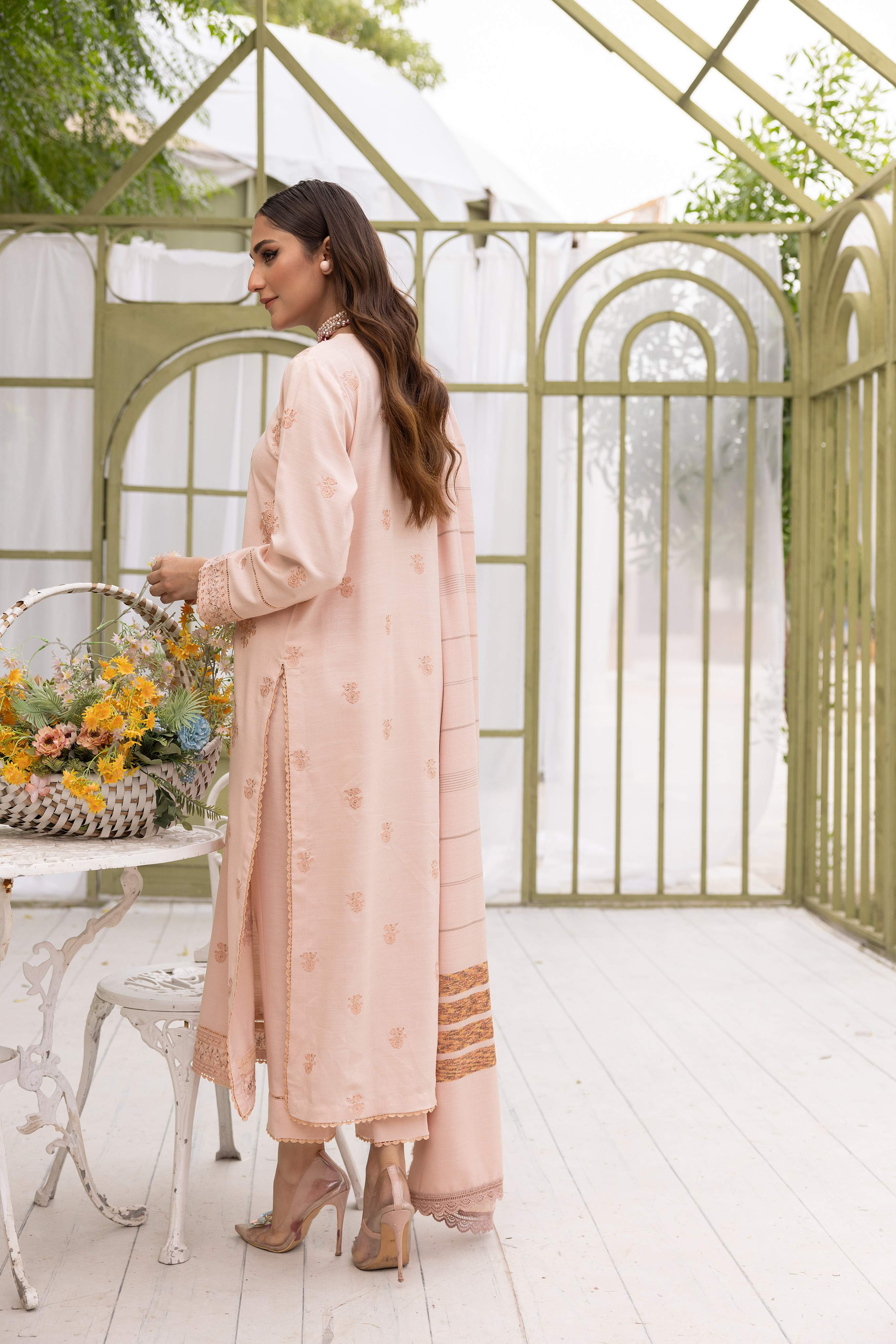 Diyar-E-Dil DL-18 : Unstitched Embroidered Dhanak 3PC